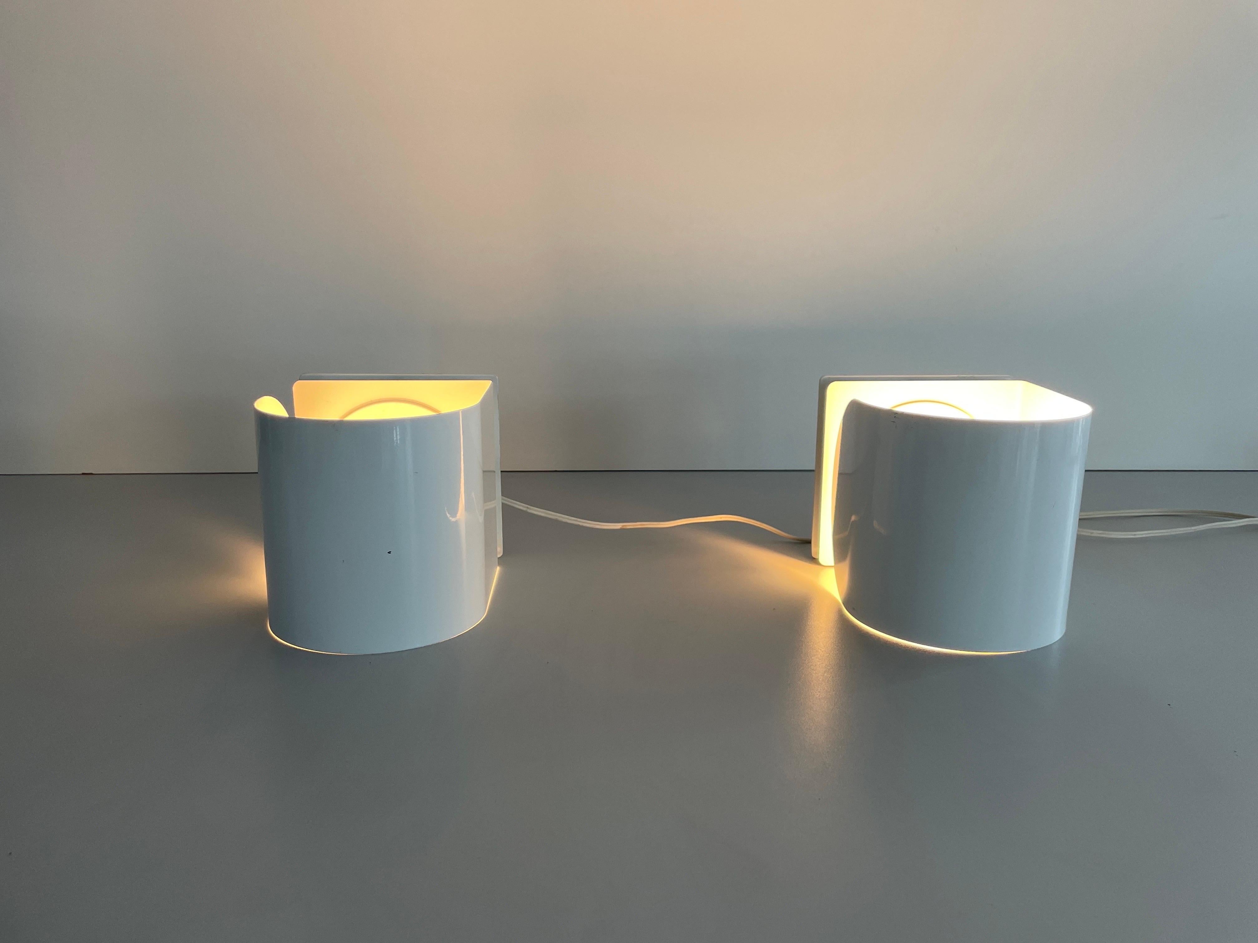 Curve Shaped White Metal Space Age Pair of Sconces, 1970s, Italy For Sale 8