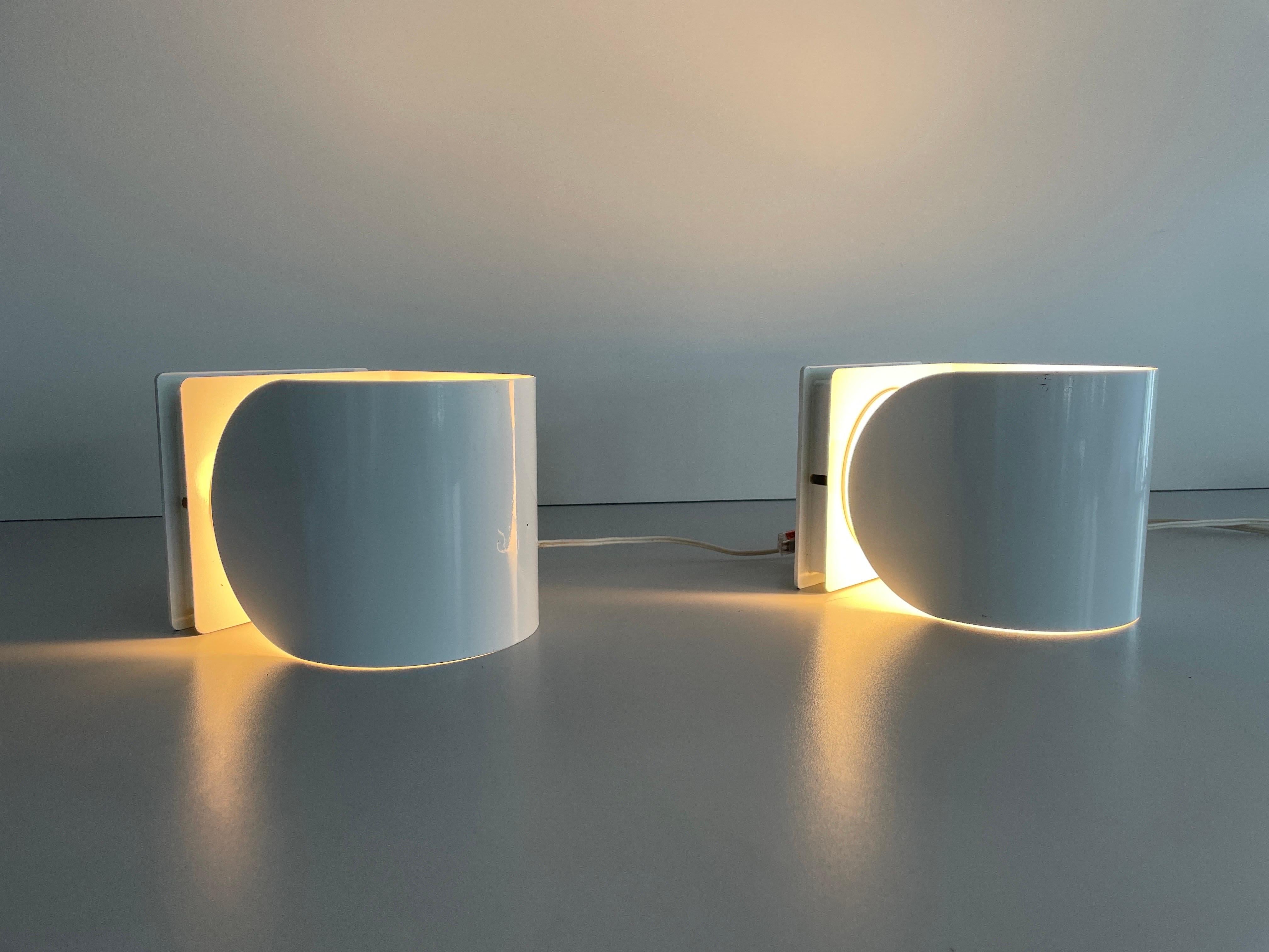 Curve Shaped White Metal Space Age Pair of Sconces, 1970s, Italy For Sale 12