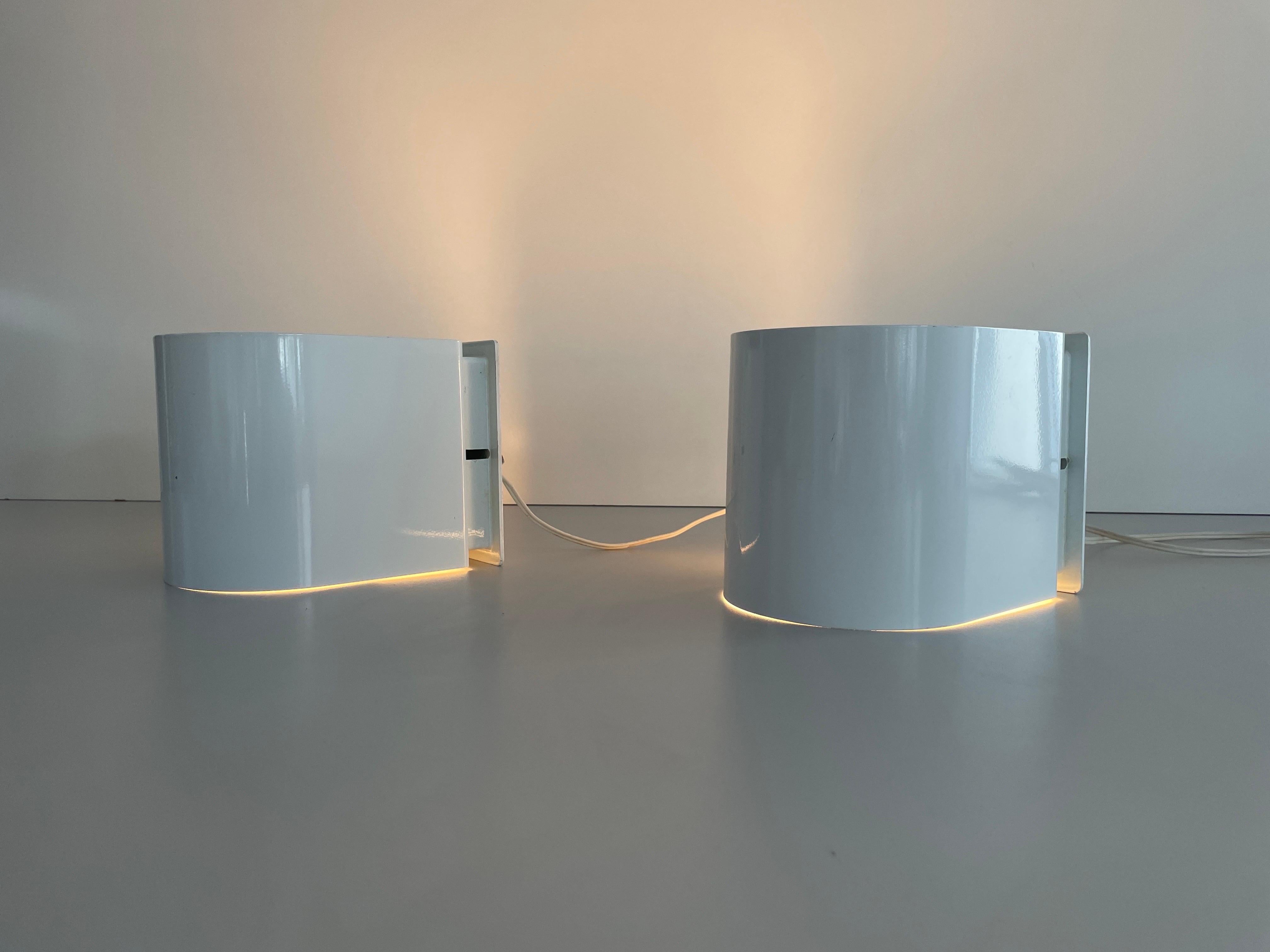 Curve Shaped White Metal Space Age Pair of Sconces, 1970s, Italy For Sale 13