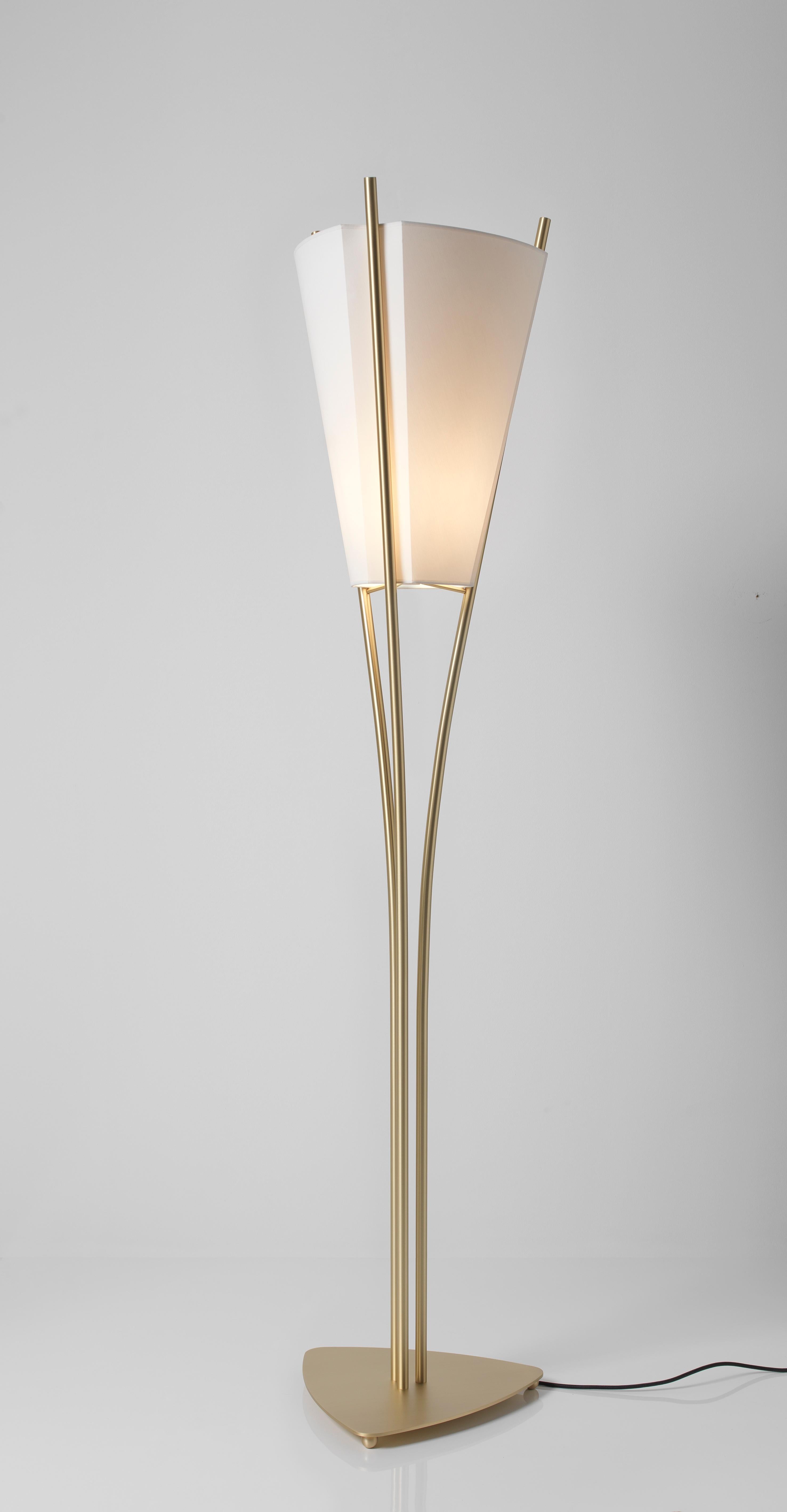 Curve XS Floor Lamp by Emilie Cathelineau In New Condition For Sale In Geneve, CH