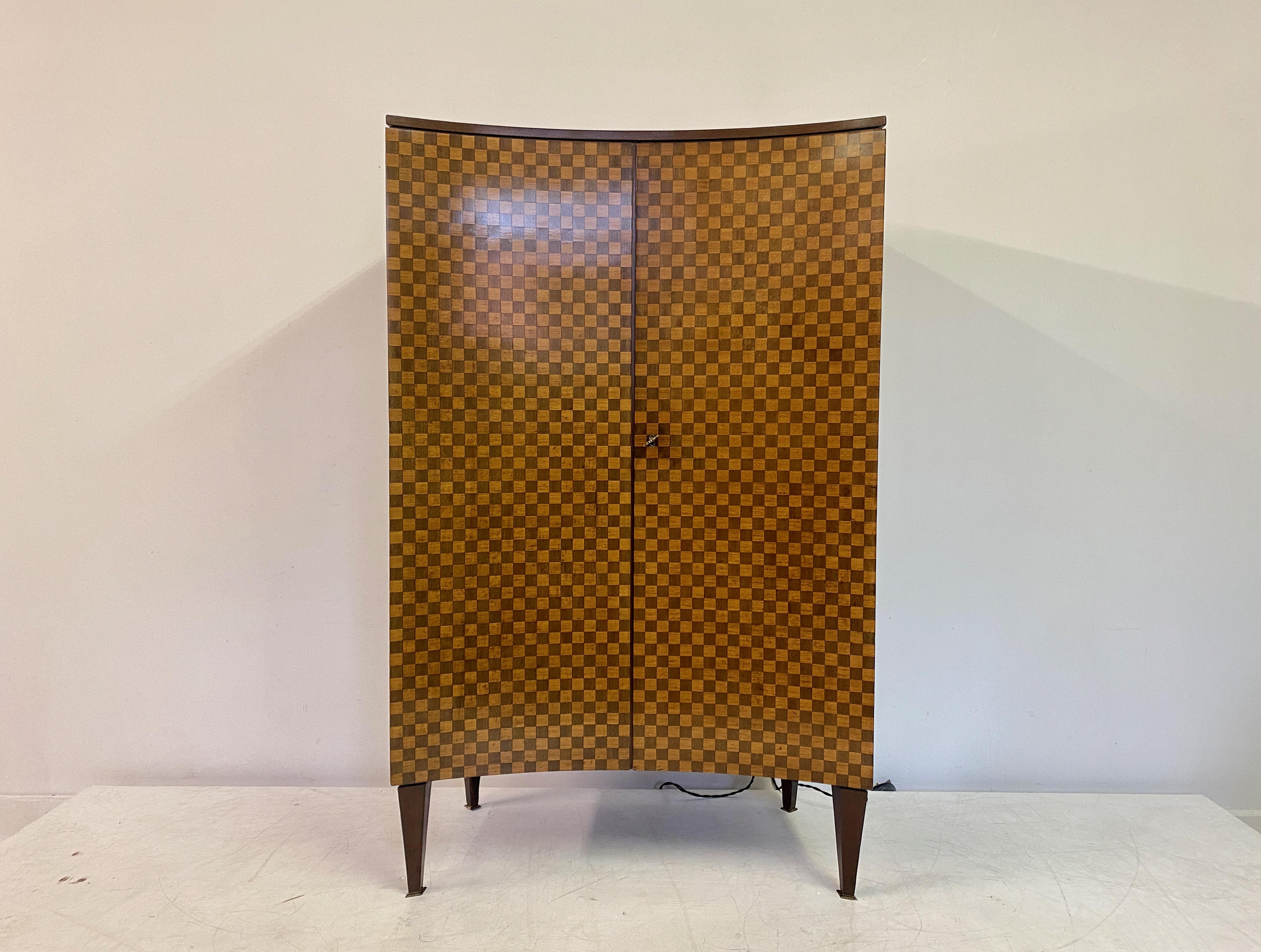 Curved 1950S Italian Drinks Cabinet With Chequerboard Front In Good Condition In London, London
