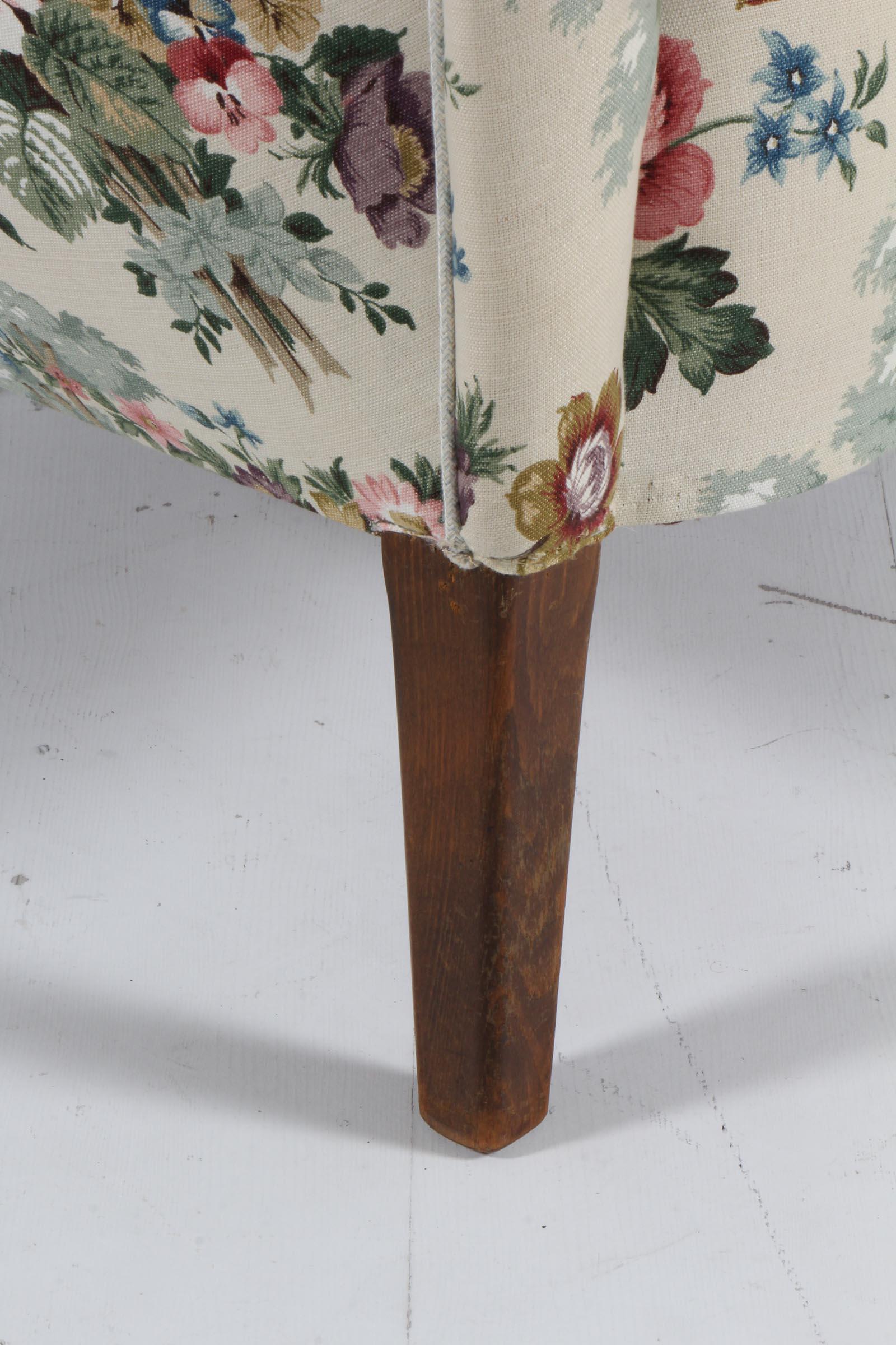 Gebogenes skandinavisches Sofa oder Loveseat aus den 1950er Jahren, Modell 185, Slagelse, Dänemark, 1950er Jahre im Zustand „Gut“ in Esbjerg, DK