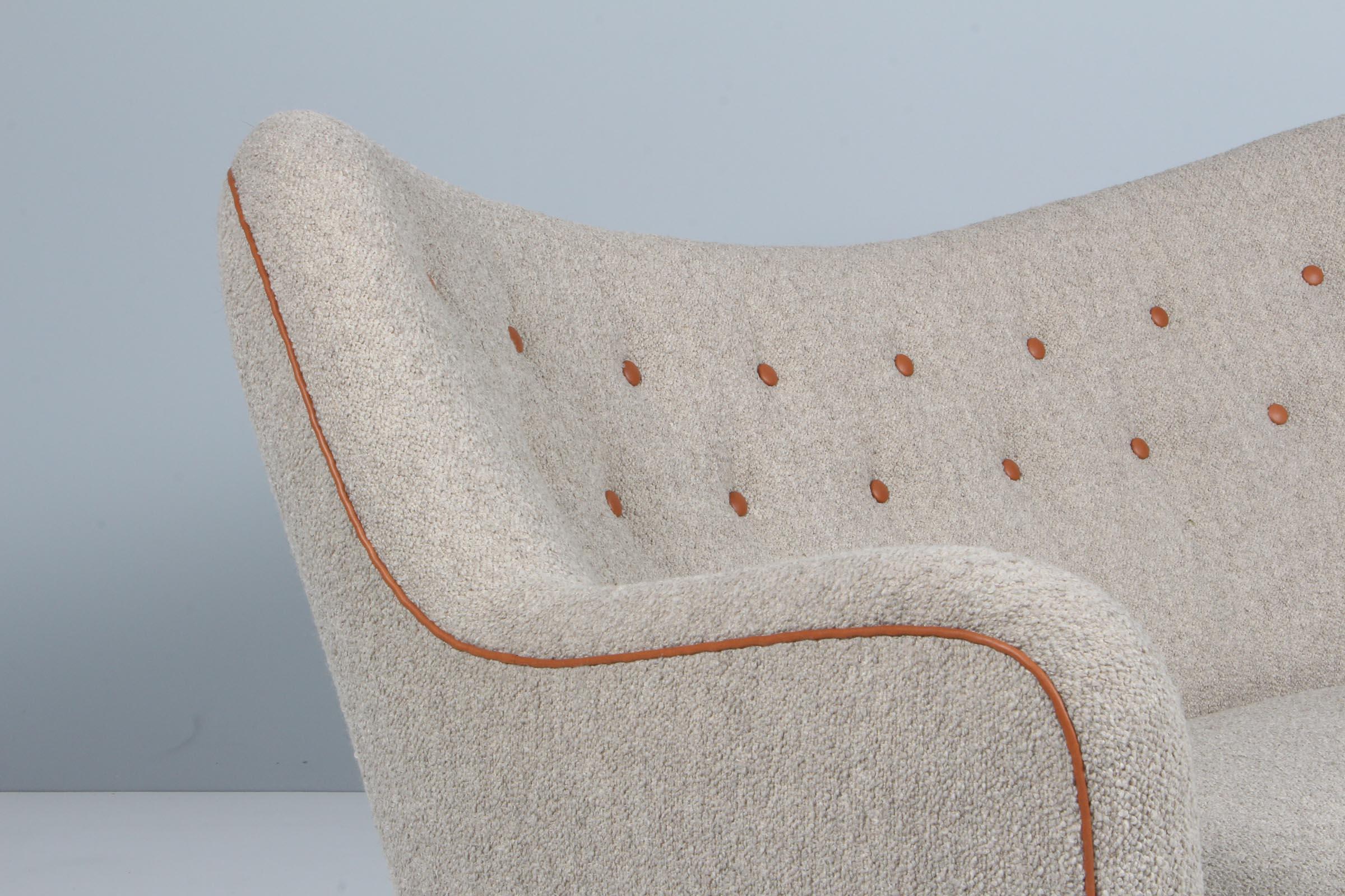 Leather Curved 1950s Scandinavian Sofa or Loveseat, Model 185, Slagelse, Denmark, 1950s