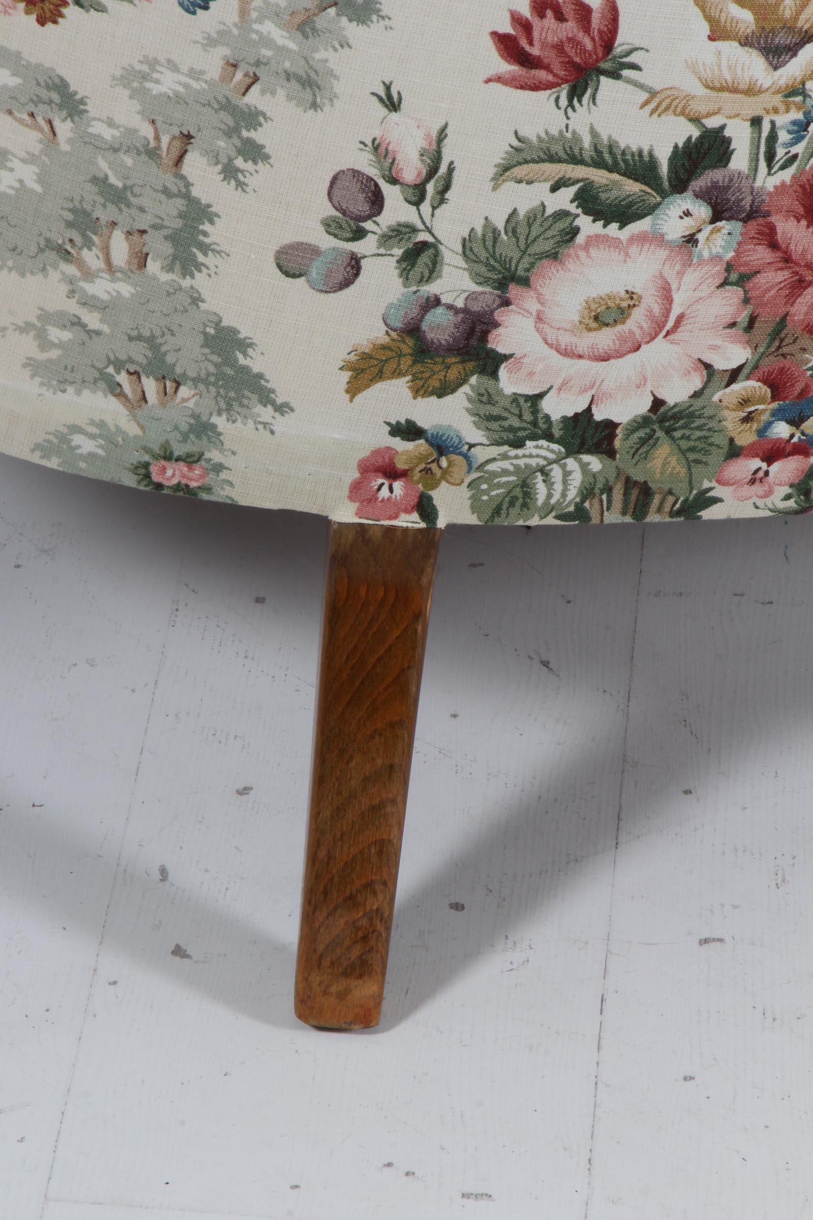 Gebogenes skandinavisches Sofa oder Loveseat aus den 1950er Jahren, Modell 185, Slagelse, Dänemark, 1950er Jahre 2