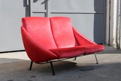 Curved Arflex Mid-Century Italian Design Sofà Pink Magenta Metal Feet