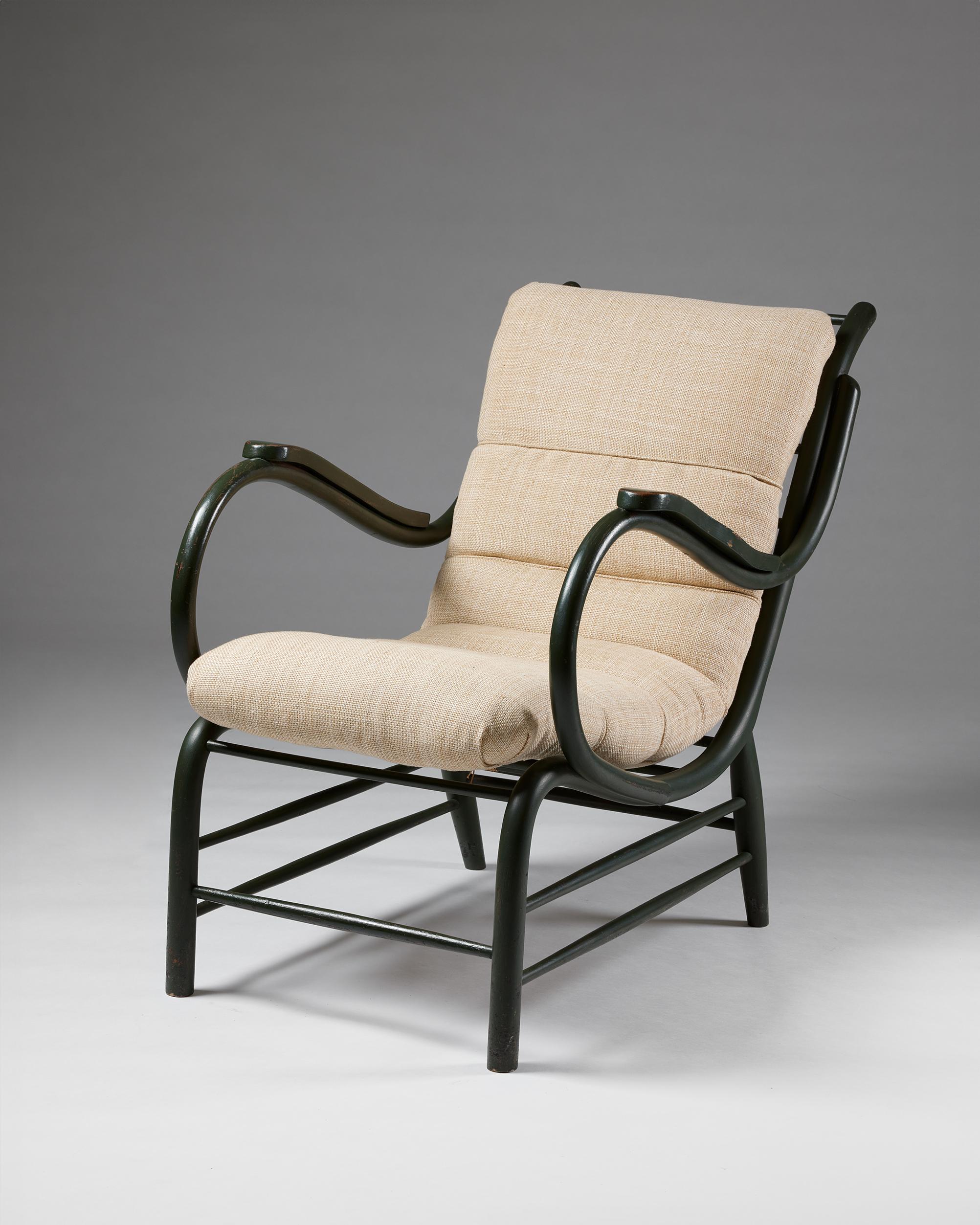 Gebogener Sessel, anonym, Schweden, 1940er Jahre, lackiertes Holz, Textilpolsterung (Moderne der Mitte des Jahrhunderts) im Angebot