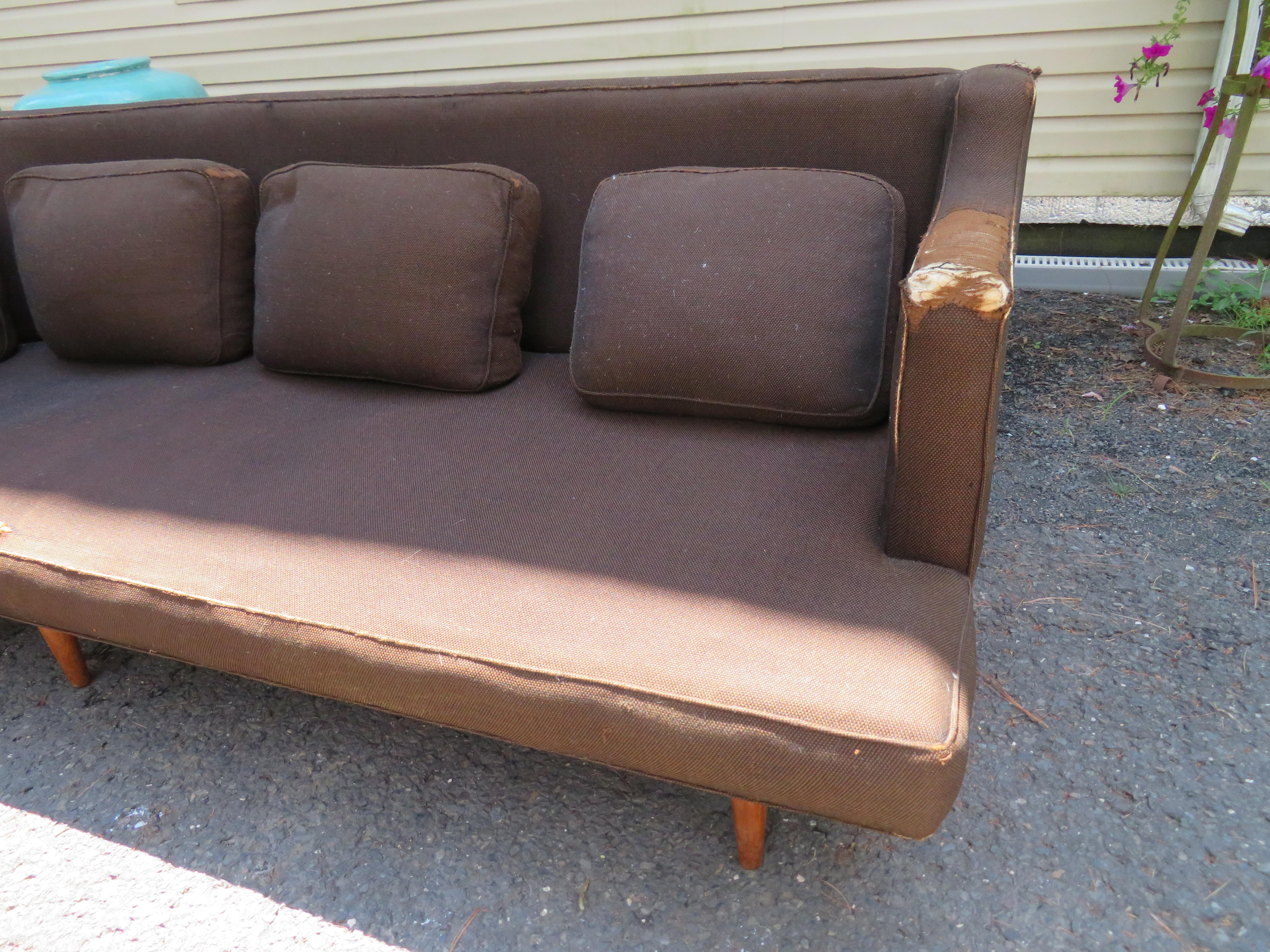 2 Stück Harvey Probber Stil Sofa-Sektionstisch mit geschwungener Rückenlehne, Mid-Century Modern im Angebot 9