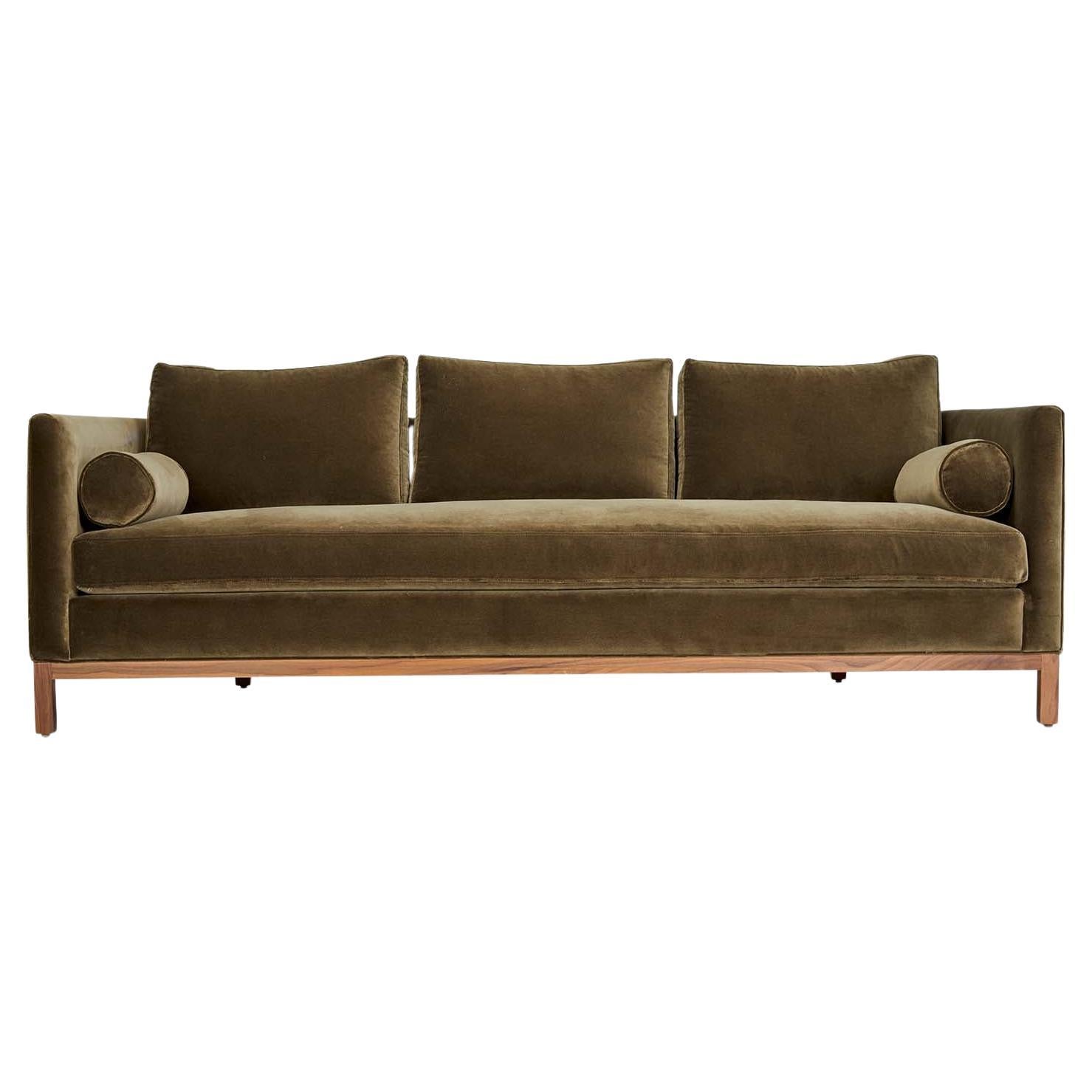 Gebogenes Sofa mit Rückenlehne von Lawson-Fenning