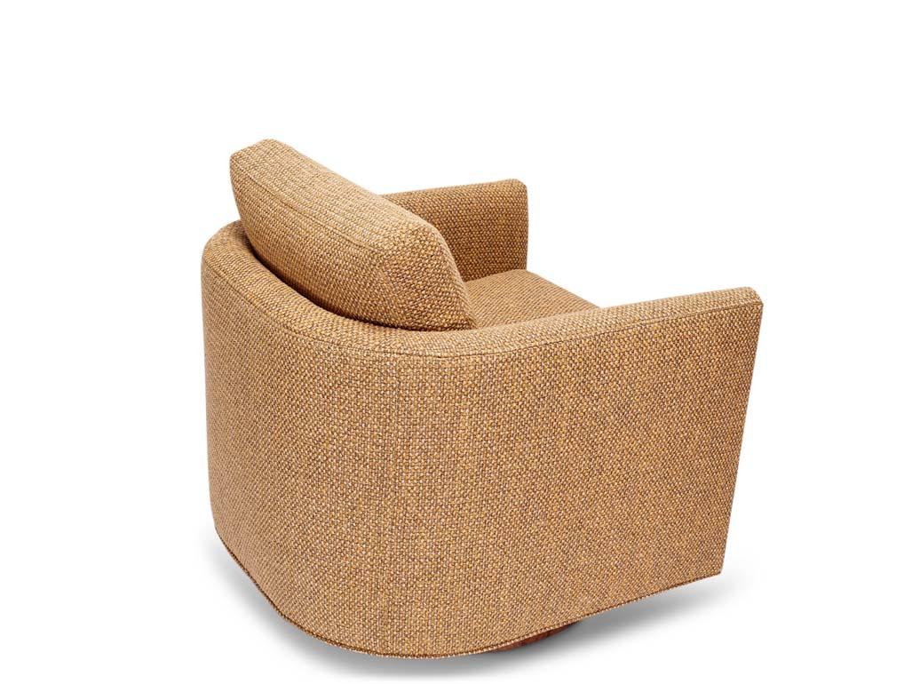 Mid-Century Modern Fauteuil pivotant à dossier incurvé de Lawson-Fenning en vente