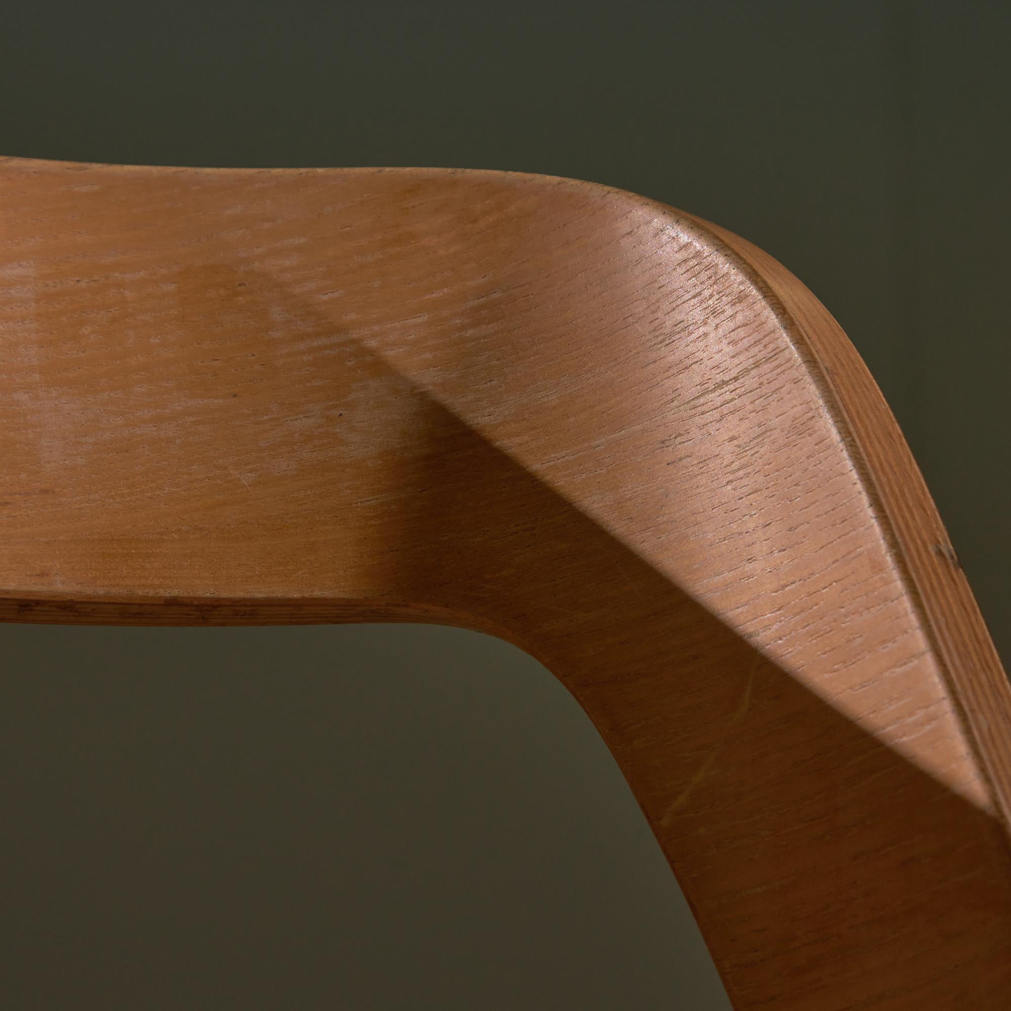 Curved Backrest Wooden and Wicker Chair 14