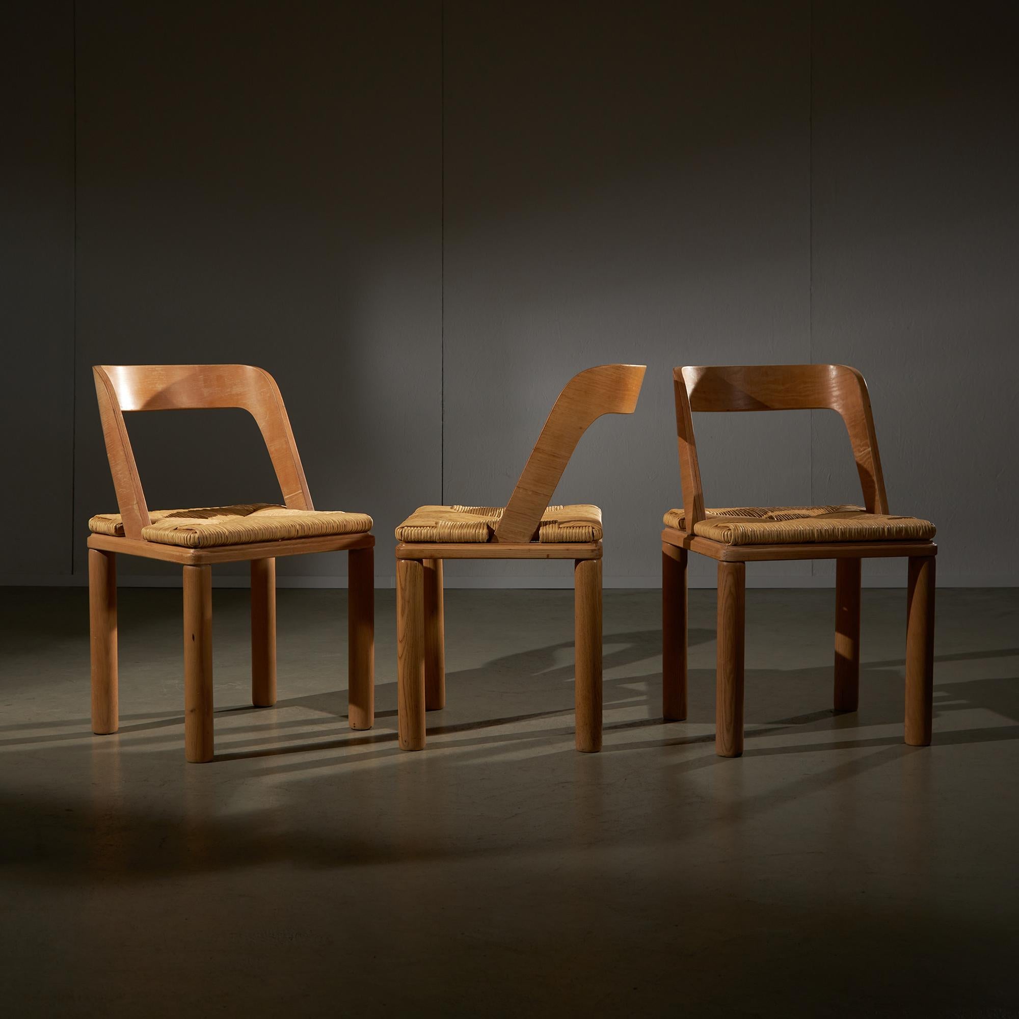 This chair embodies a combination of contemporary simplicity and traditional elegance. Its open design creates a sense of spaciousness in the room while complementing any existing decor. The curved backrest adds a touch to the overall aesthetic,