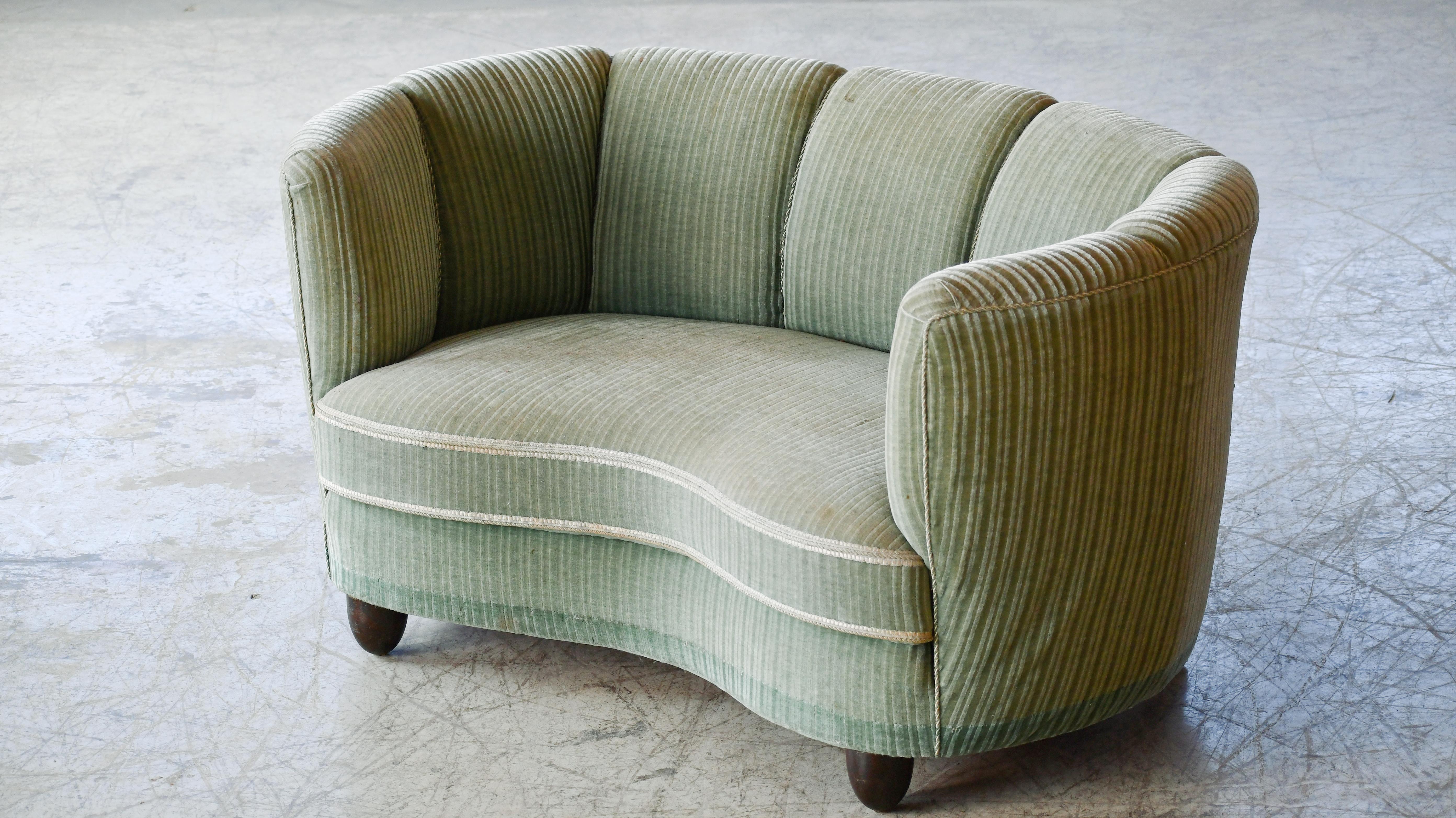 Danish Curved Banana Shape Loveseat or Sofa in Two-Tone Wool, Denmark, 1940s For Sale