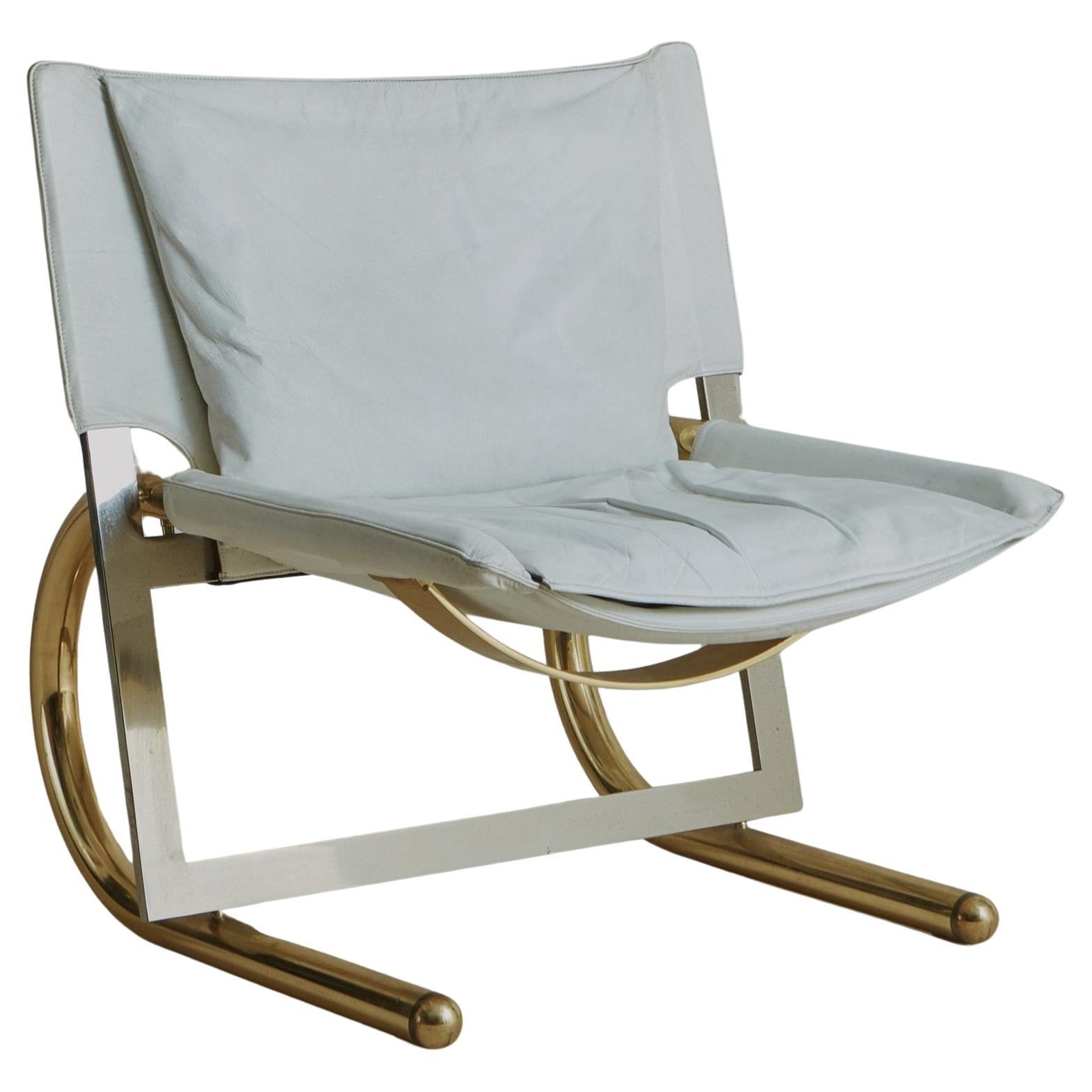 Curved Brass Frame Sling Chair in Original White Leather, Italy 1970s For Sale