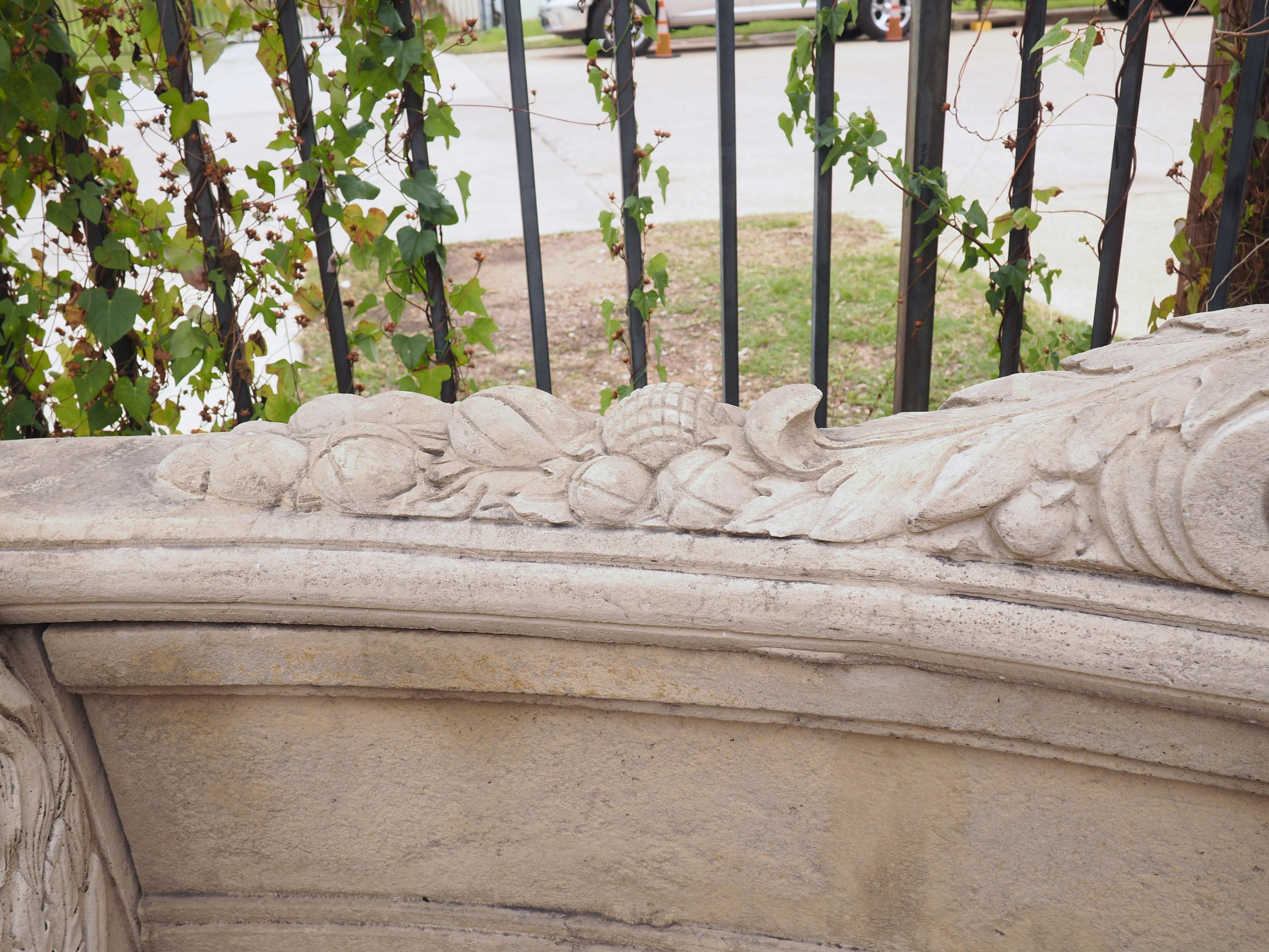 Curved Cast Stone Garden Bench from Northern France In Good Condition In Dallas, TX