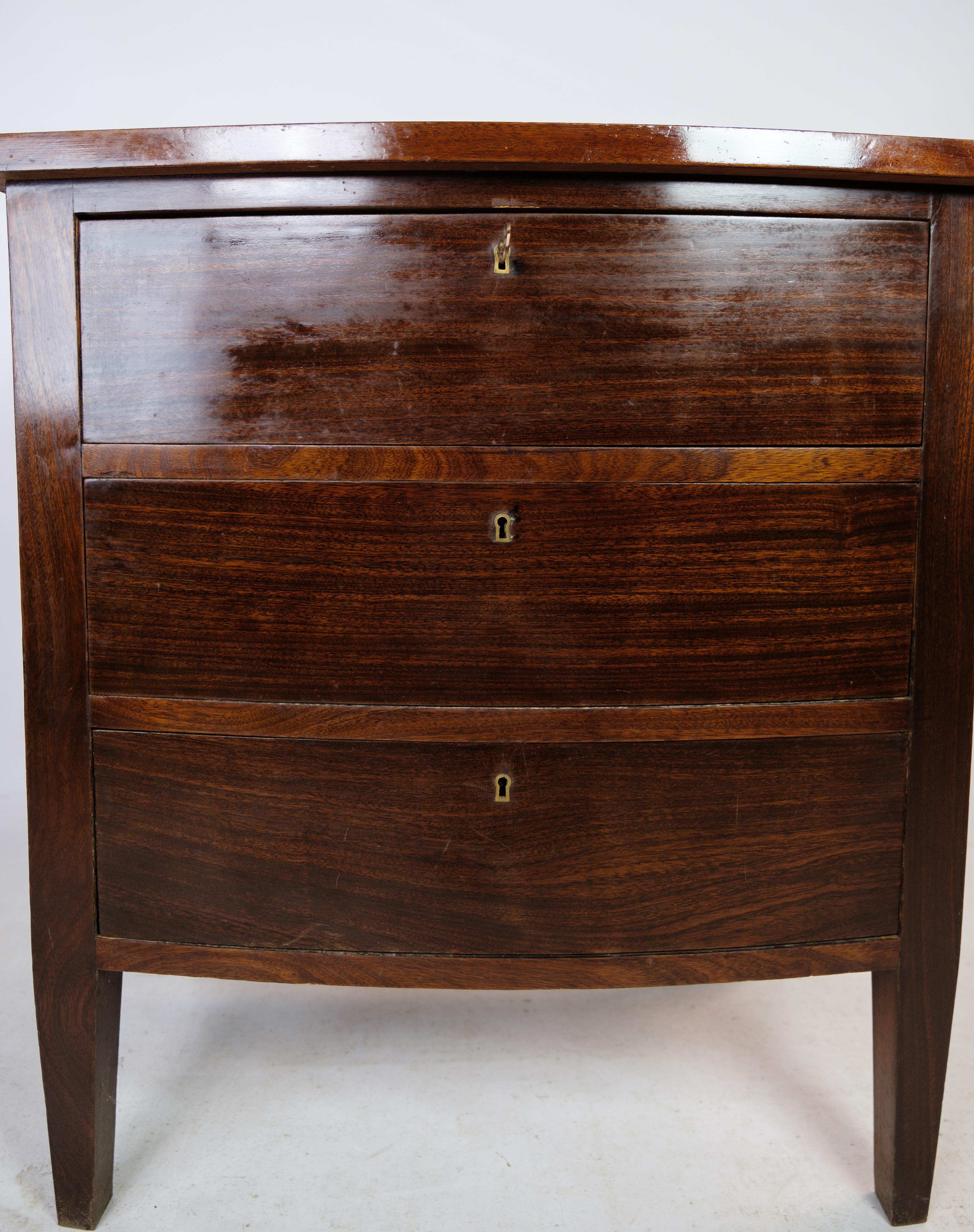 Curved Chest of Drawers, Mahogany, Three Drawers, 1890 For Sale 4