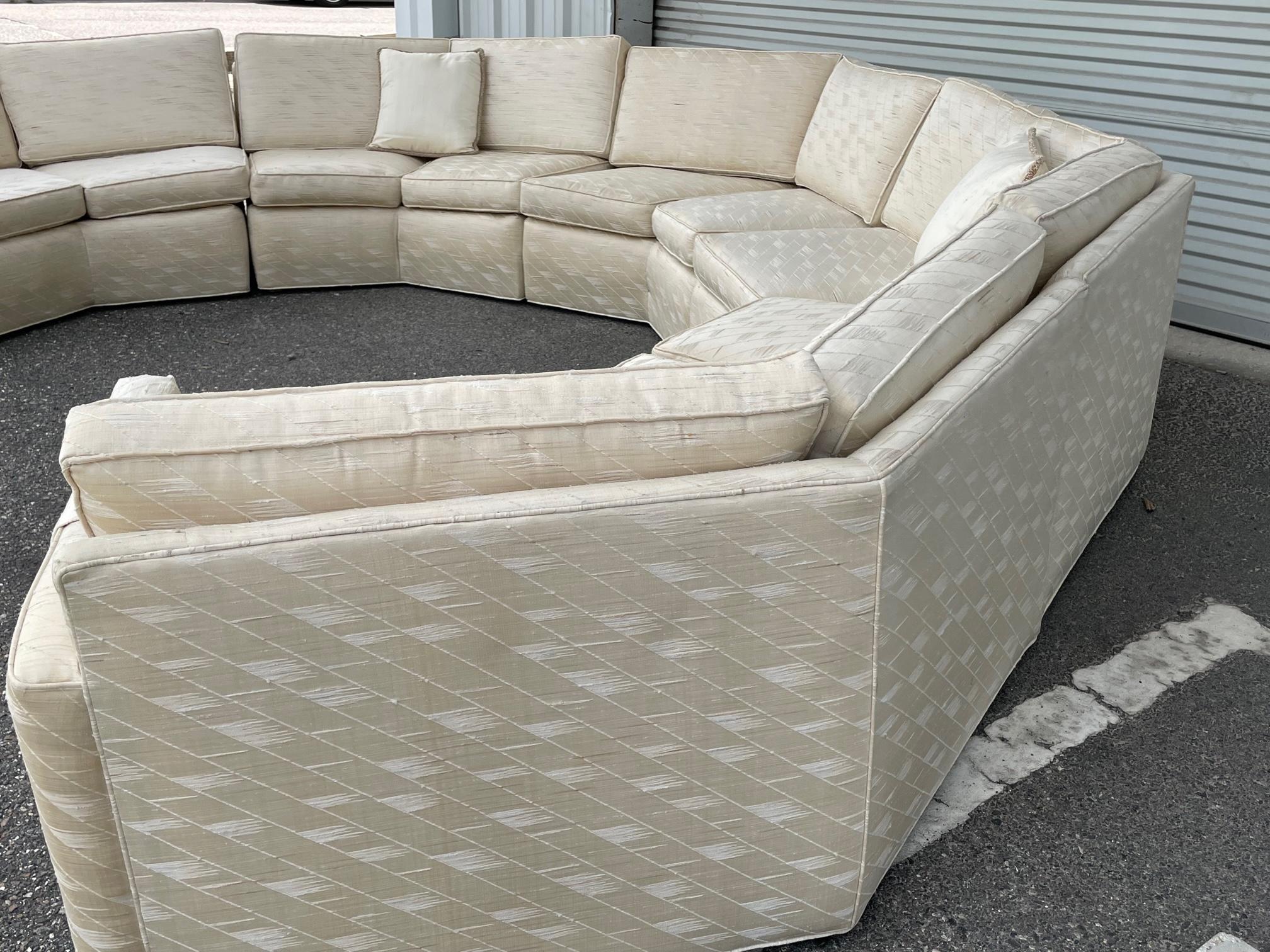 20th Century Curved Circular Sectional Sofa in the Manner of Milo Baughman For Sale