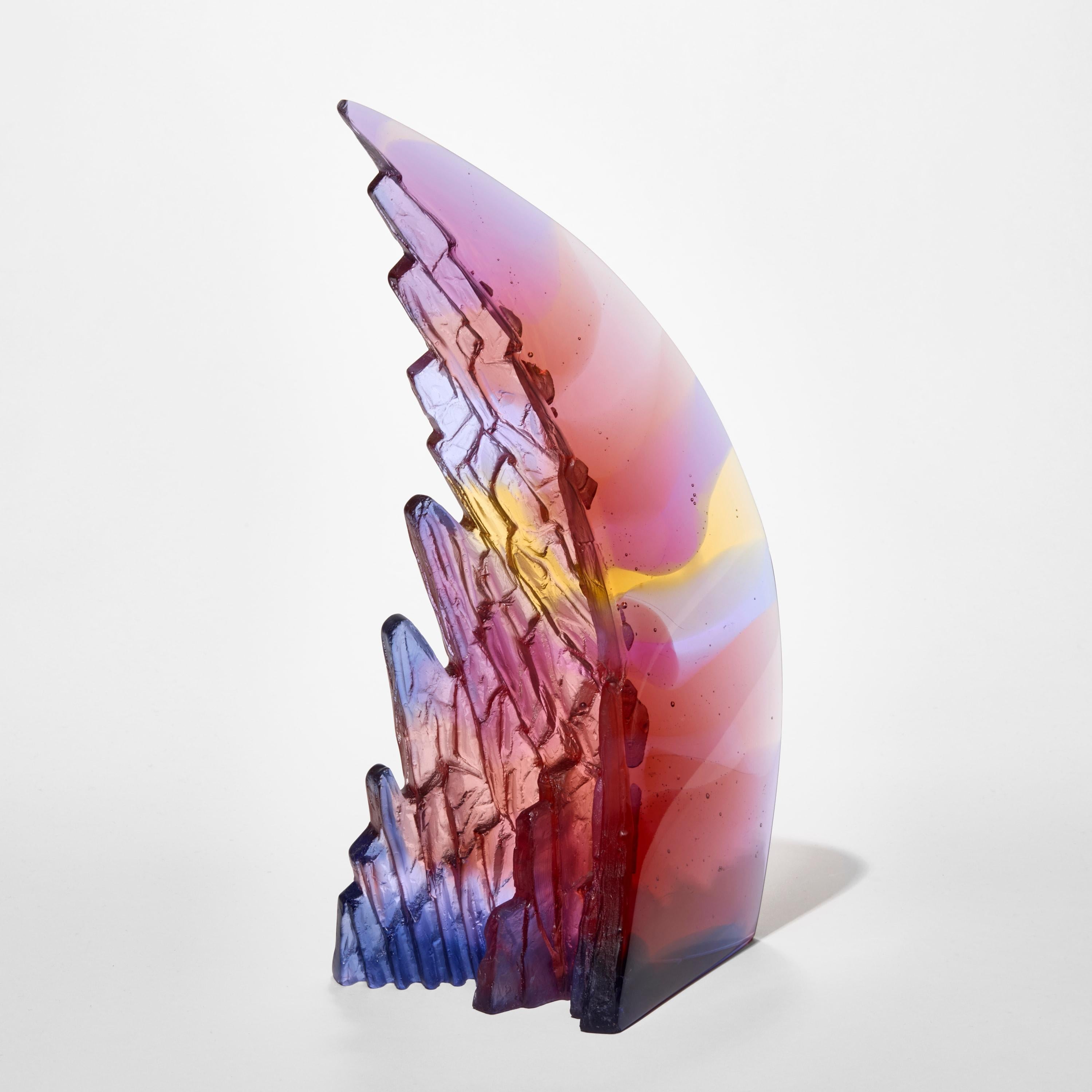 Organico moderno Curved Cliff II, a red & purple textured cast glass sculpture by Crispian Heath in vendita