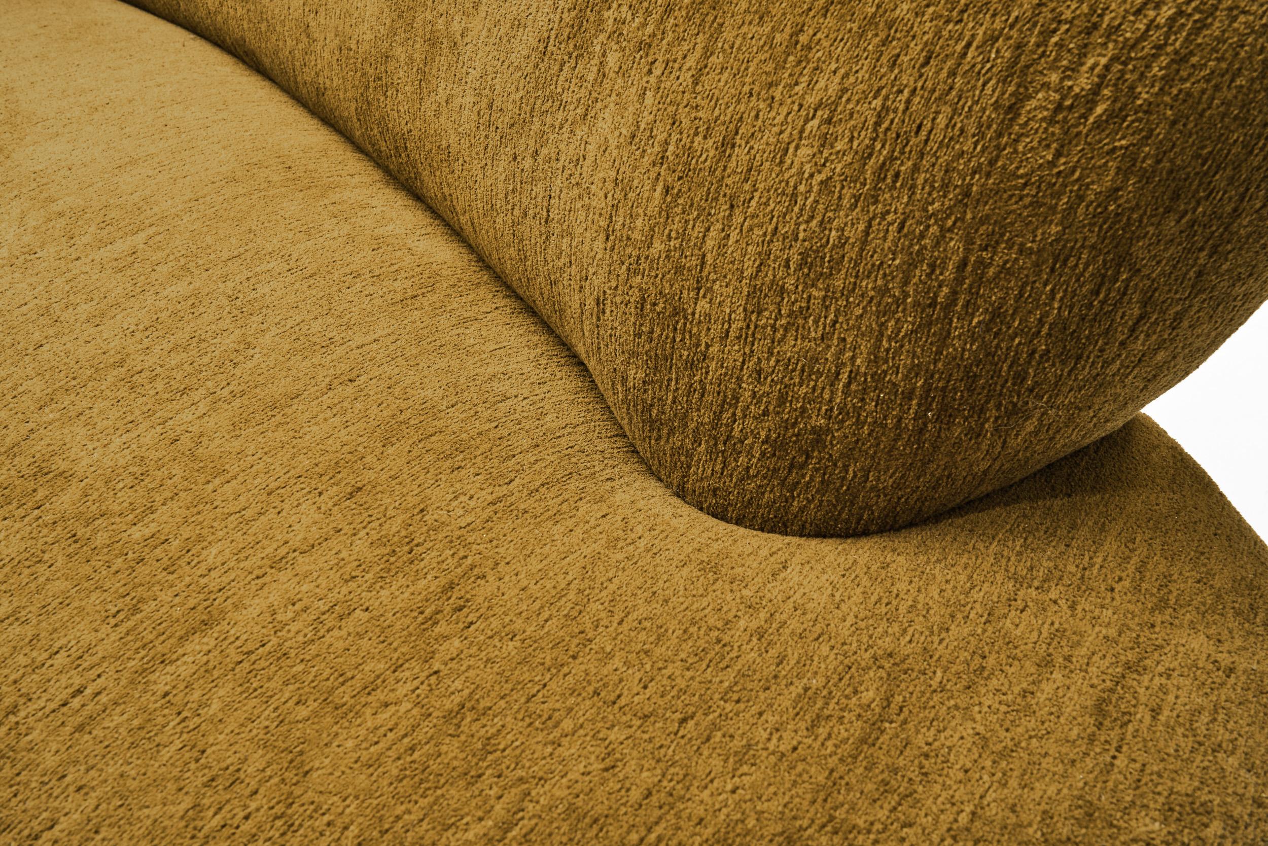 Gebogenes Wolkensofa mit erdfarbenem Bezug, Vereinigte Staaten 1980er Jahre im Angebot 6