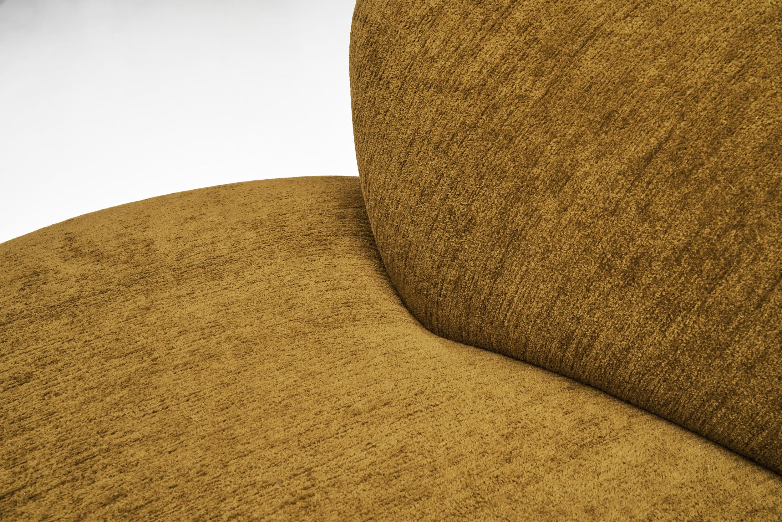 Gebogenes Wolkensofa mit erdfarbenem Bezug, Vereinigte Staaten 1980er Jahre im Angebot 7