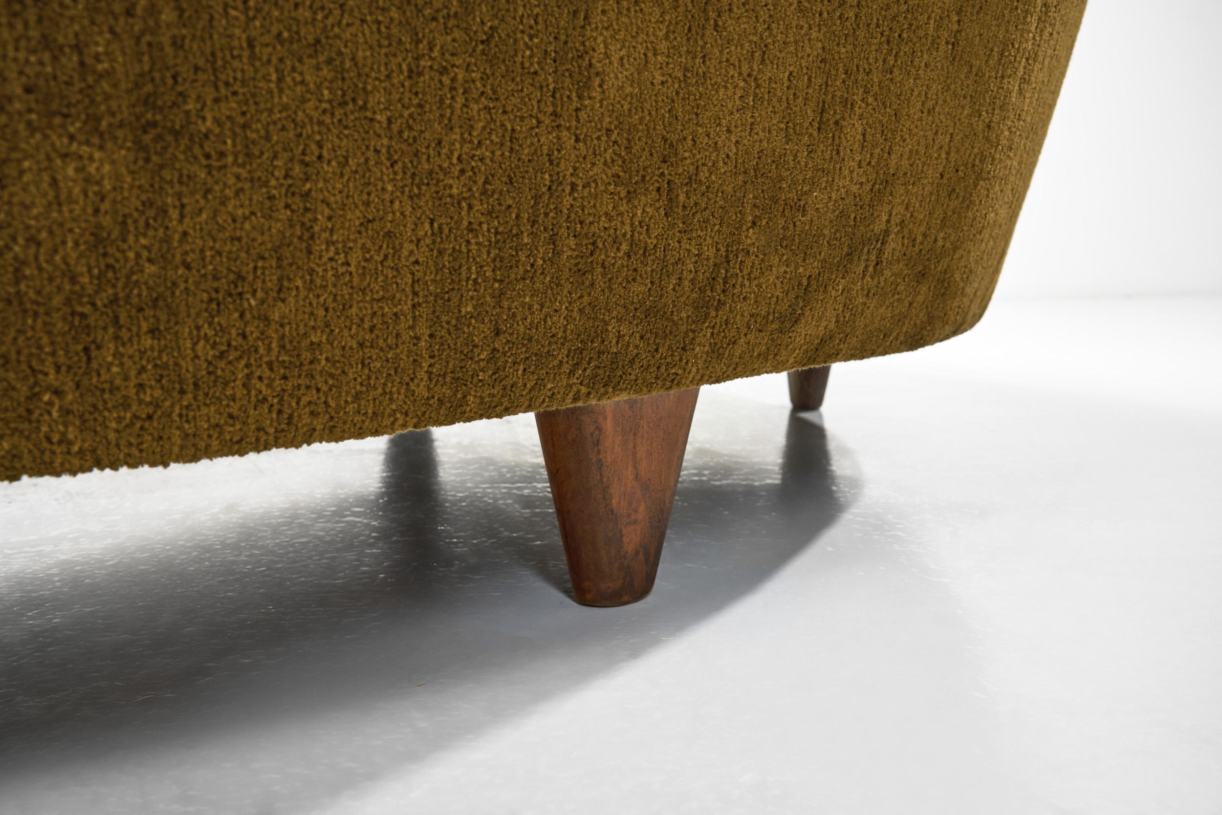 Gebogenes Wolkensofa mit erdfarbenem Bezug, Vereinigte Staaten 1980er Jahre im Angebot 9