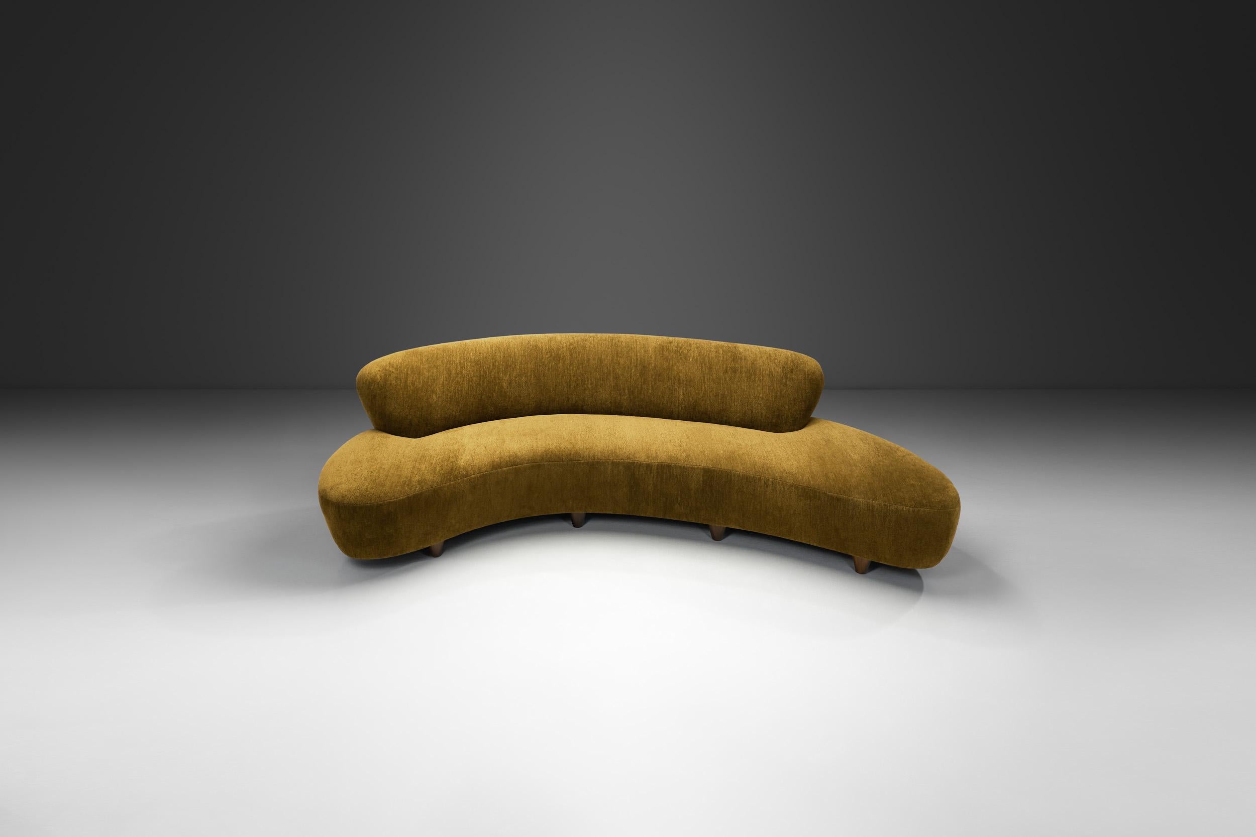 Gebogenes Wolkensofa mit erdfarbenem Bezug, Vereinigte Staaten 1980er Jahre (Moderne der Mitte des Jahrhunderts) im Angebot