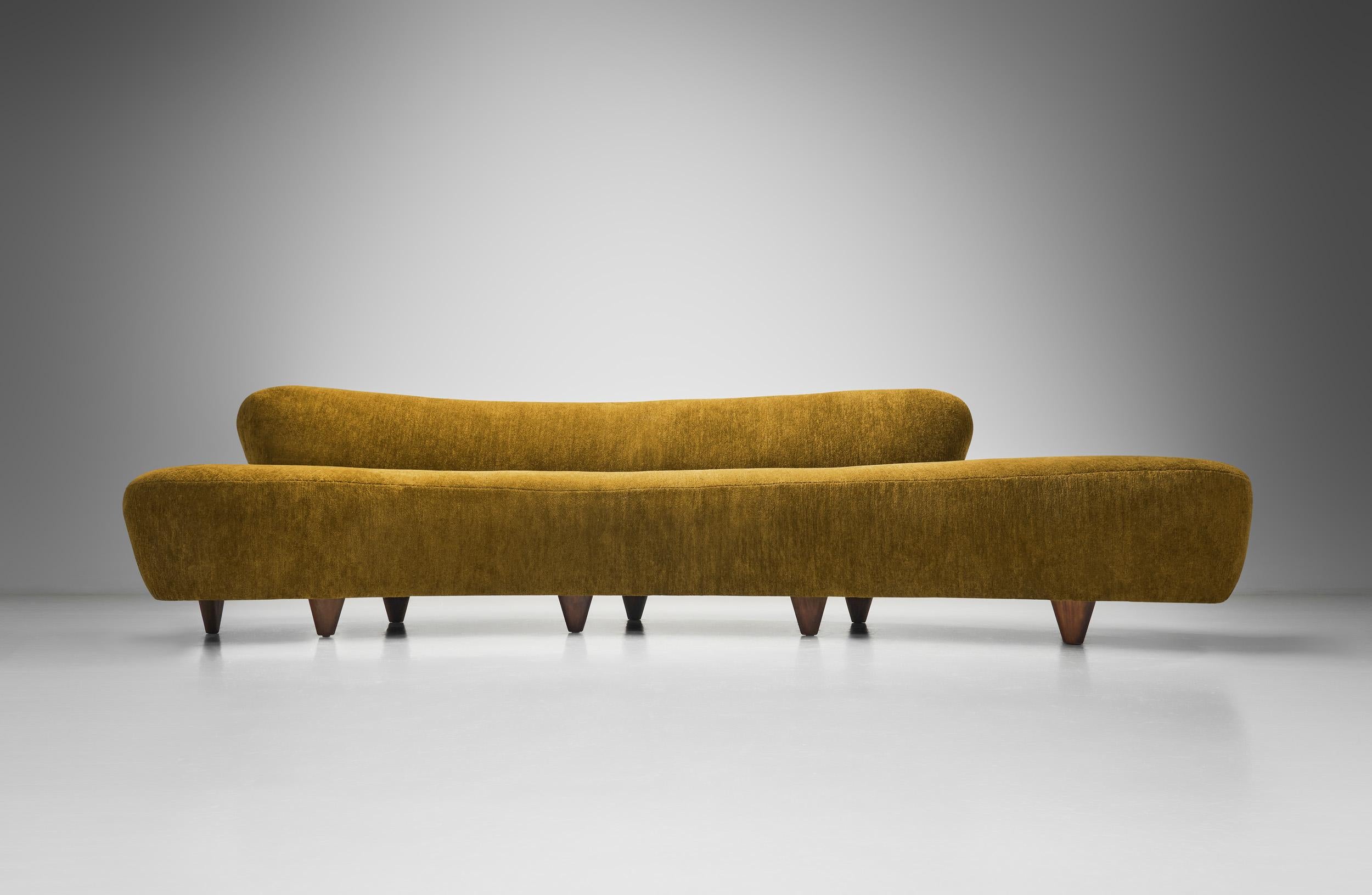 Gebogenes Wolkensofa mit erdfarbenem Bezug, Vereinigte Staaten 1980er Jahre im Angebot 1