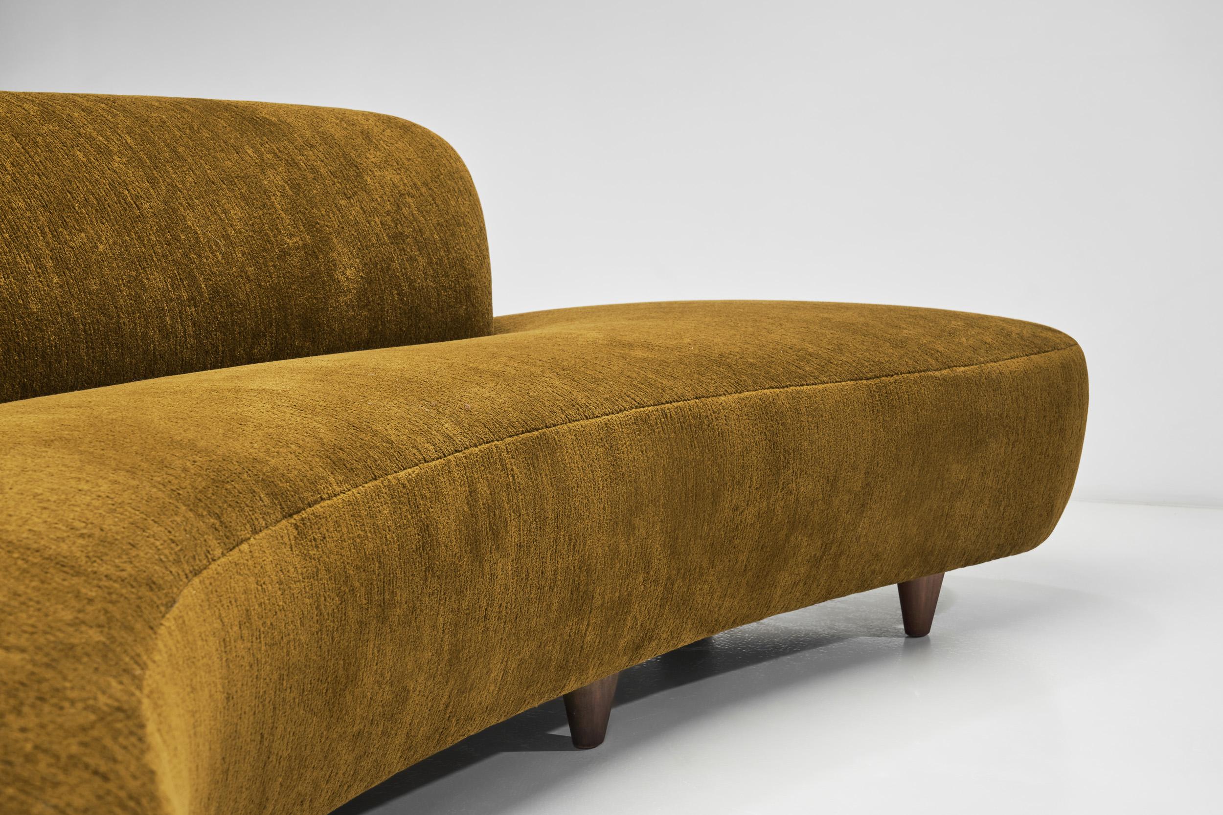 Gebogenes Wolkensofa mit erdfarbenem Bezug, Vereinigte Staaten 1980er Jahre im Angebot 2