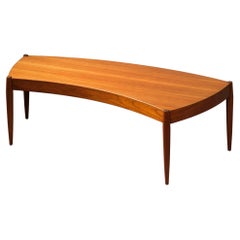 Mesa de centro curvada de teca de Johannes Andersen para Trensum, Suecia, años 60