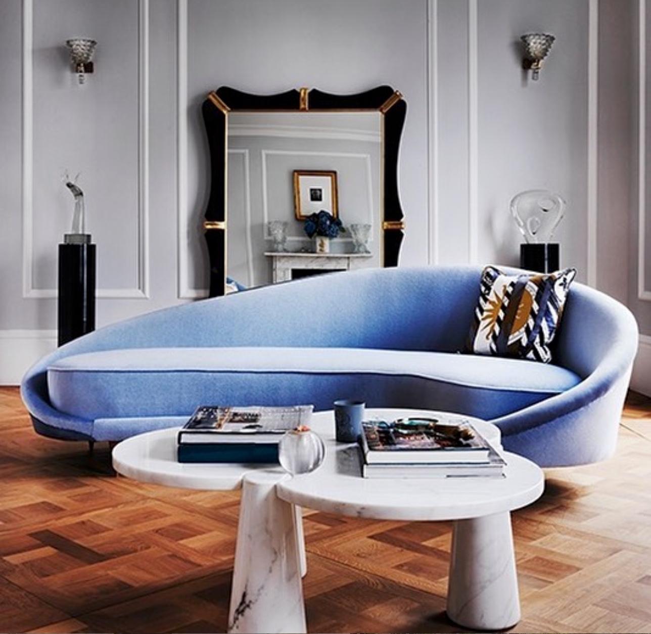 Curved Comma Sofa Attributed to Ico Parisi / Munari, Complimentary Reupholstery In Good Condition In London, GB