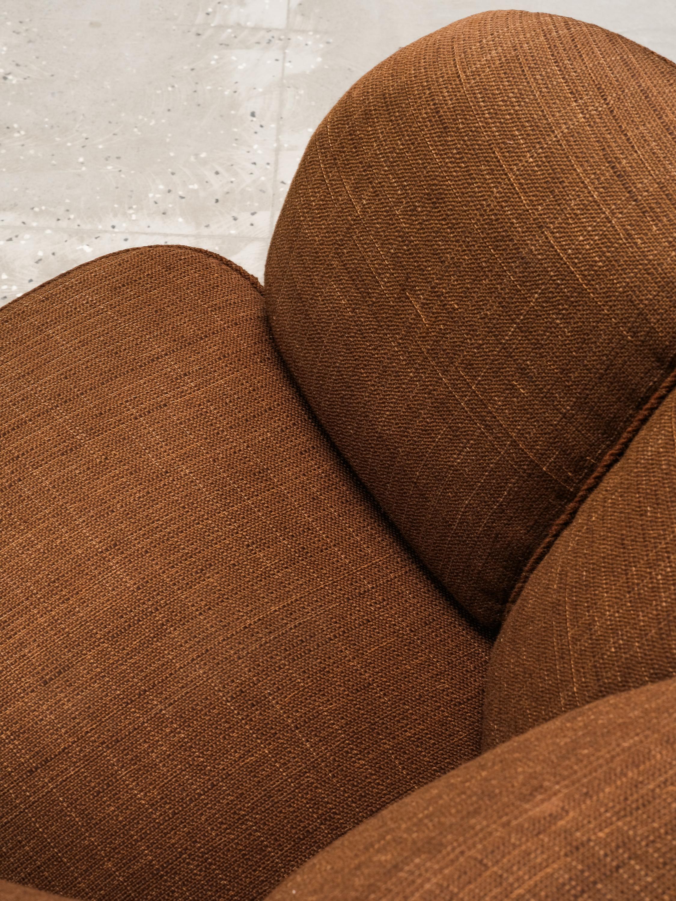 Silla Club curvada de estilo moderno danés con tapicería original de lana marrón, años 40 en venta 6