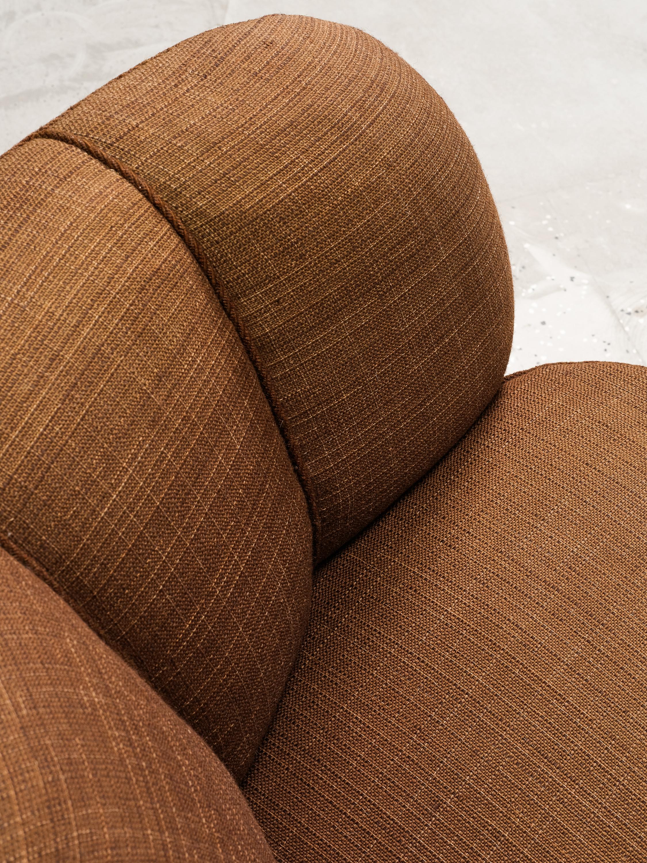 Curved Danish Modern Sofa in Original Brown Wool Upholstery, 1940s im Angebot 3