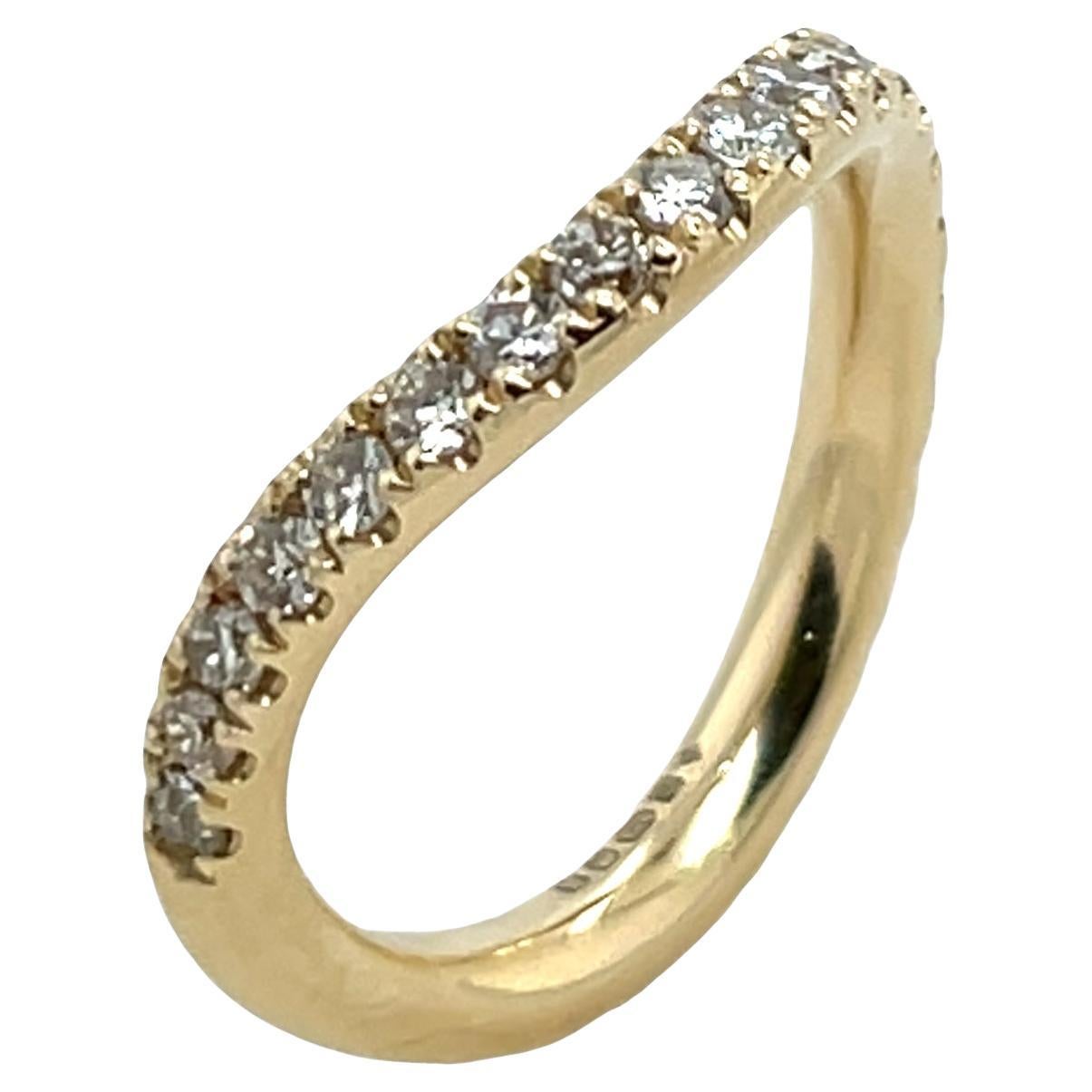 Bague d
éternité 3/4 diamants incurvés, en or jaune 9ct