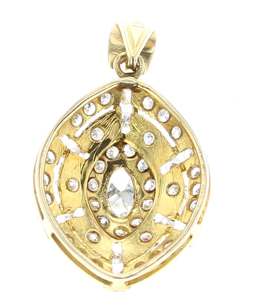 Round Cut Curved Diamond and Yellow Gold Pendant, 18 Karat, Part of Earring Set For Sale