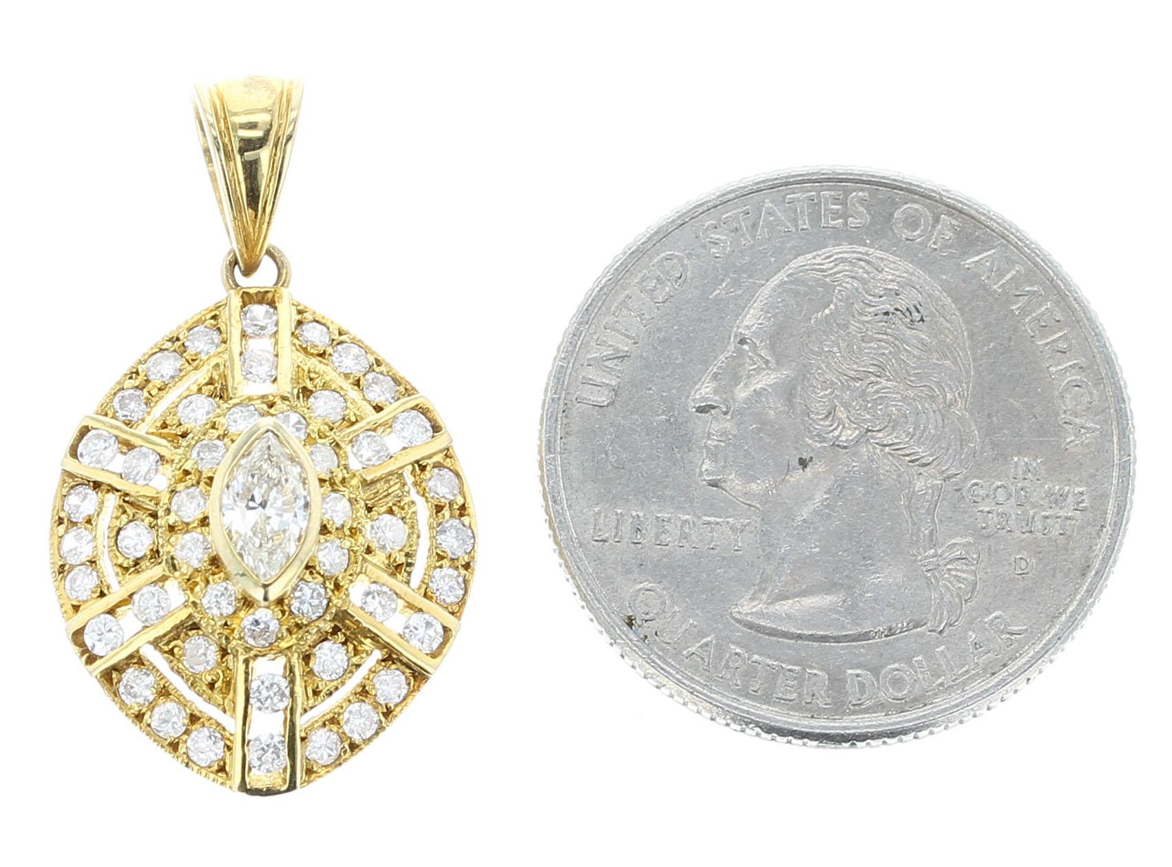 Curved Diamond and Yellow Gold Pendant, 18 Karat, Part of Earring Set In Good Condition For Sale In New York, NY