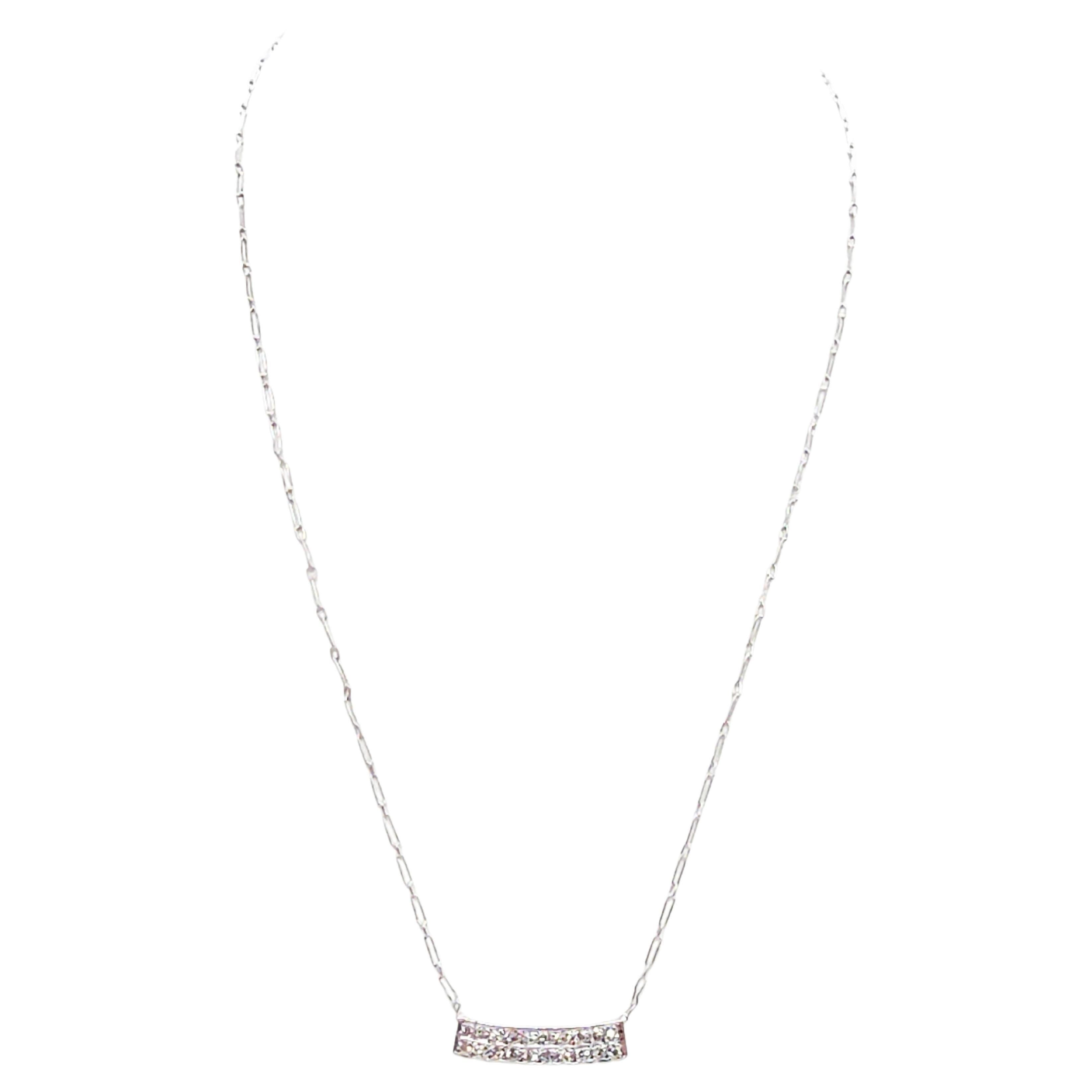 LIQUIDACIÓN: Collar con barra de diamantes curvada en oro blanco de 18 quilates, 0,70 quilates