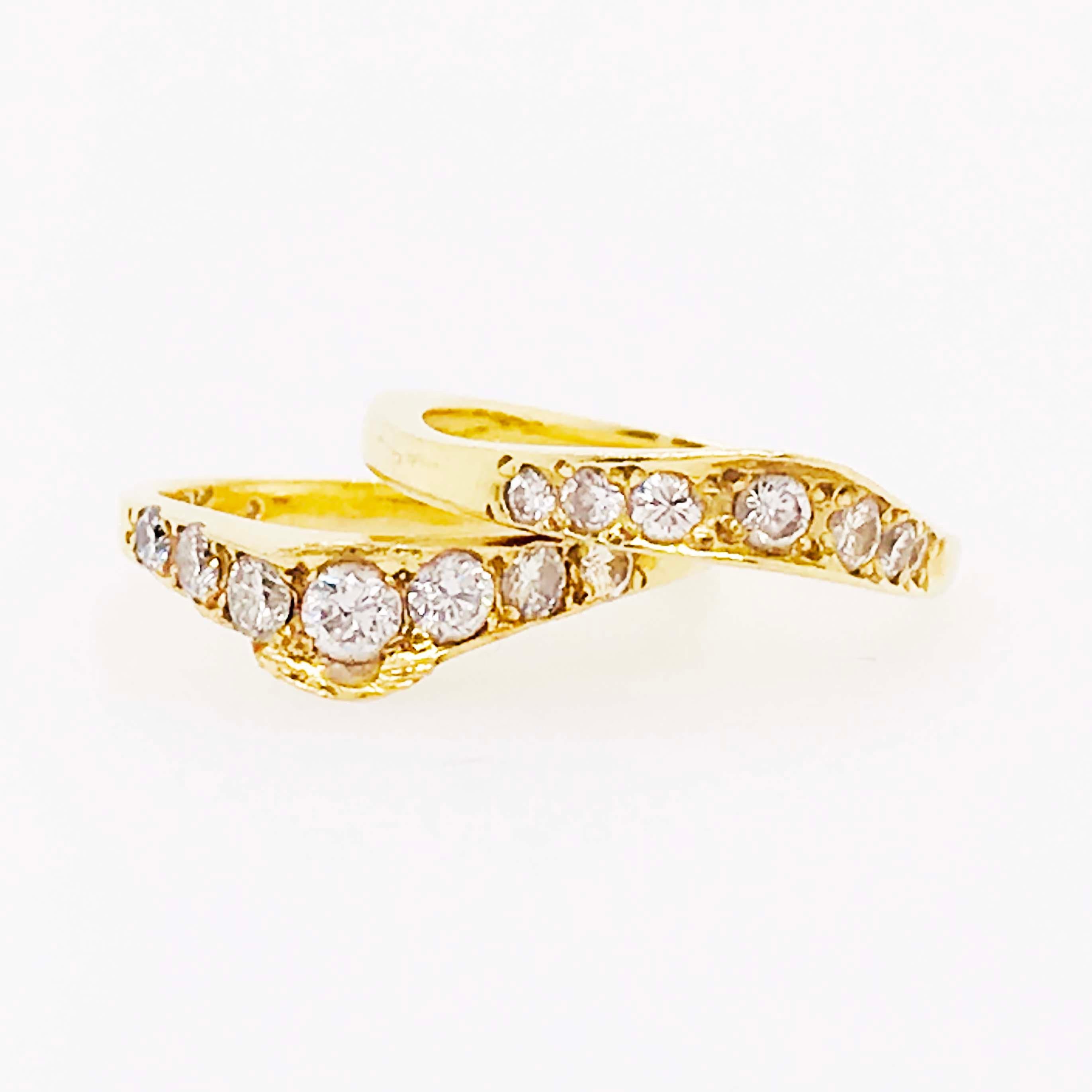 Curved Diamond Ring, 0.30 Carat Diamond, Estate Diamond Wedding Band 18K Gold For Sale 7
