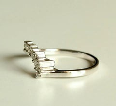 Gebogener Diamant-Stack-Ring aus 14k Gold Asymmetrischer Braut-/Ehering