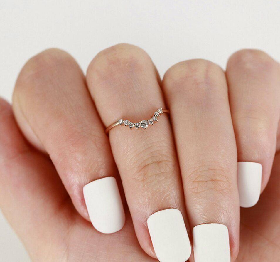Verlobungsring aus Roségold mit geschwungenem Diamanten NS9 im Zustand „Neu“ im Angebot in Chicago, IL