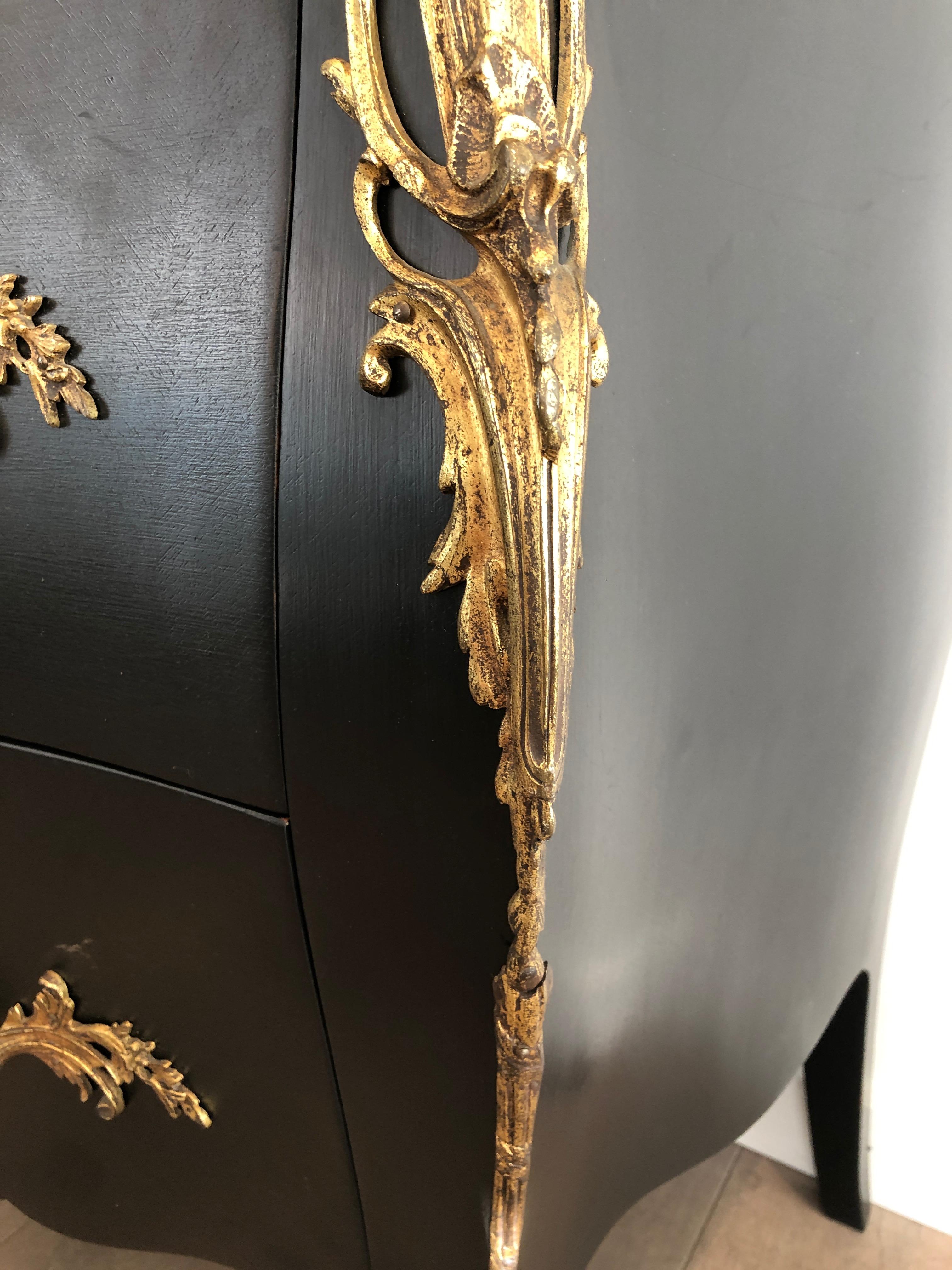 Curved Ebonized Chest of Drawers with Bronze Elements Stamped De Beyne Roubaix For Sale 11