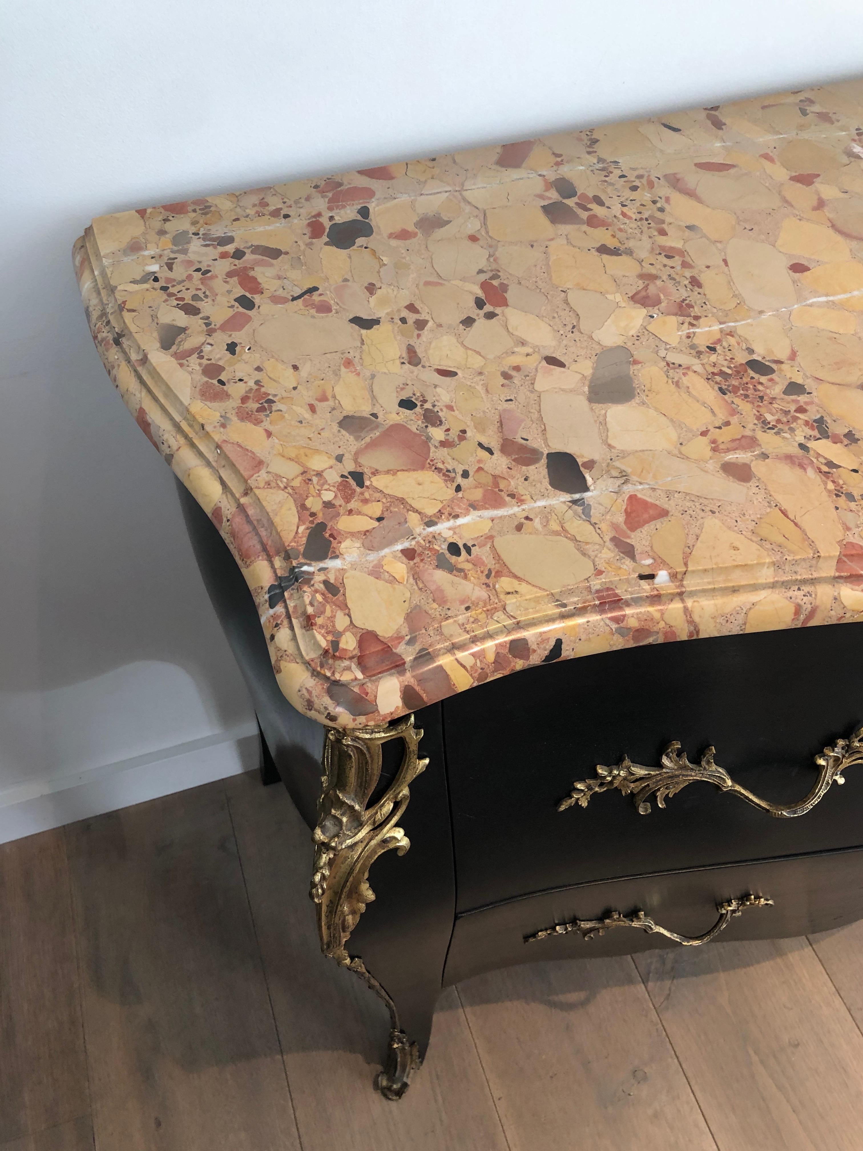 Curved Ebonized Chest of Drawers with Bronze Elements Stamped De Beyne Roubaix In Good Condition For Sale In Marcq-en-Barœul, Hauts-de-France