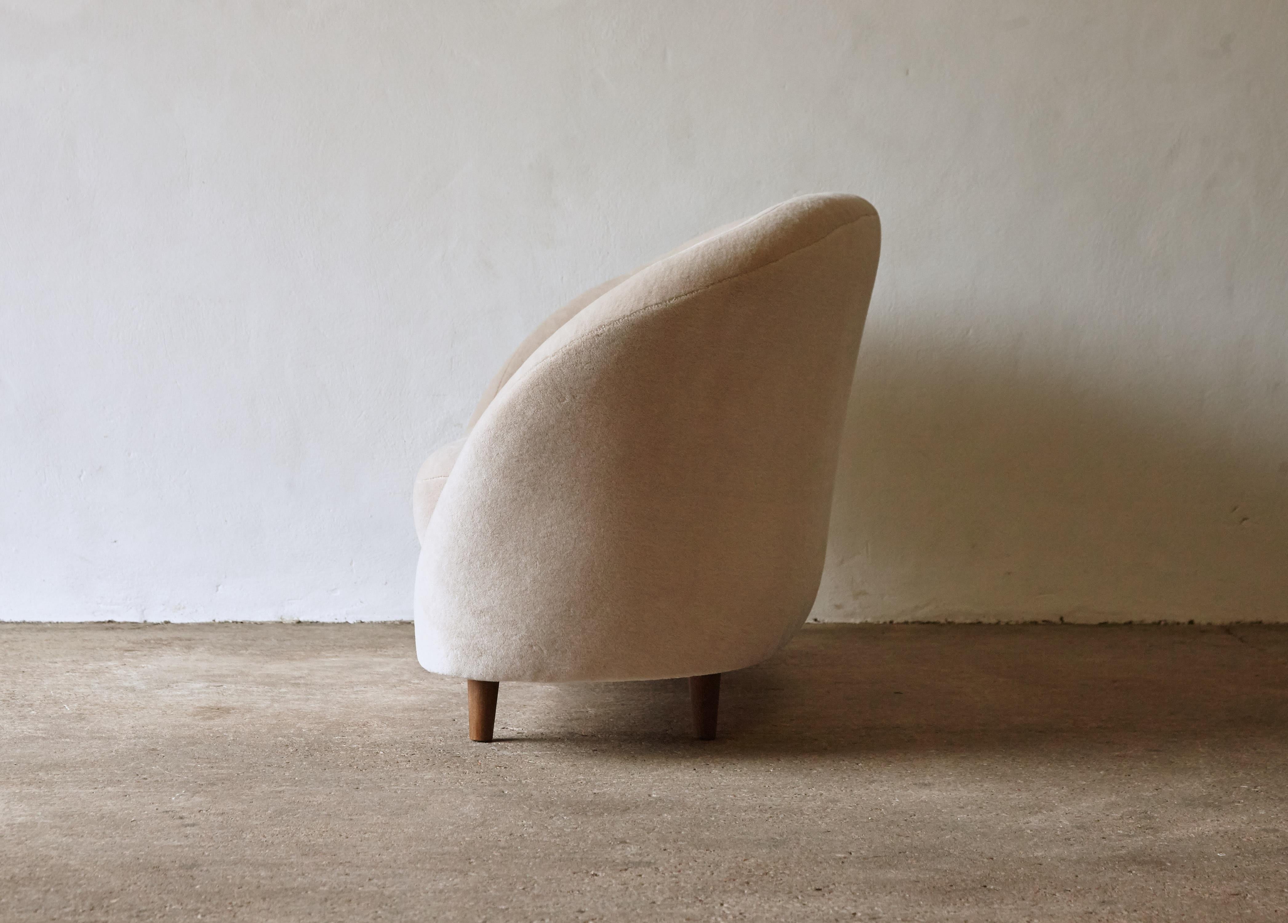 Fabric Curved Egg Shape Sofa, in the Style of Ico Parisi, Italy, 1950s / 60s For Sale