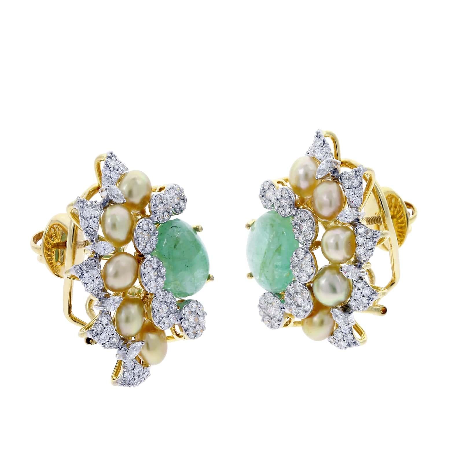 Curved Emerald, Diamond, and Pearl Earrings, 18 Karat Gold In New Condition In New York, NY