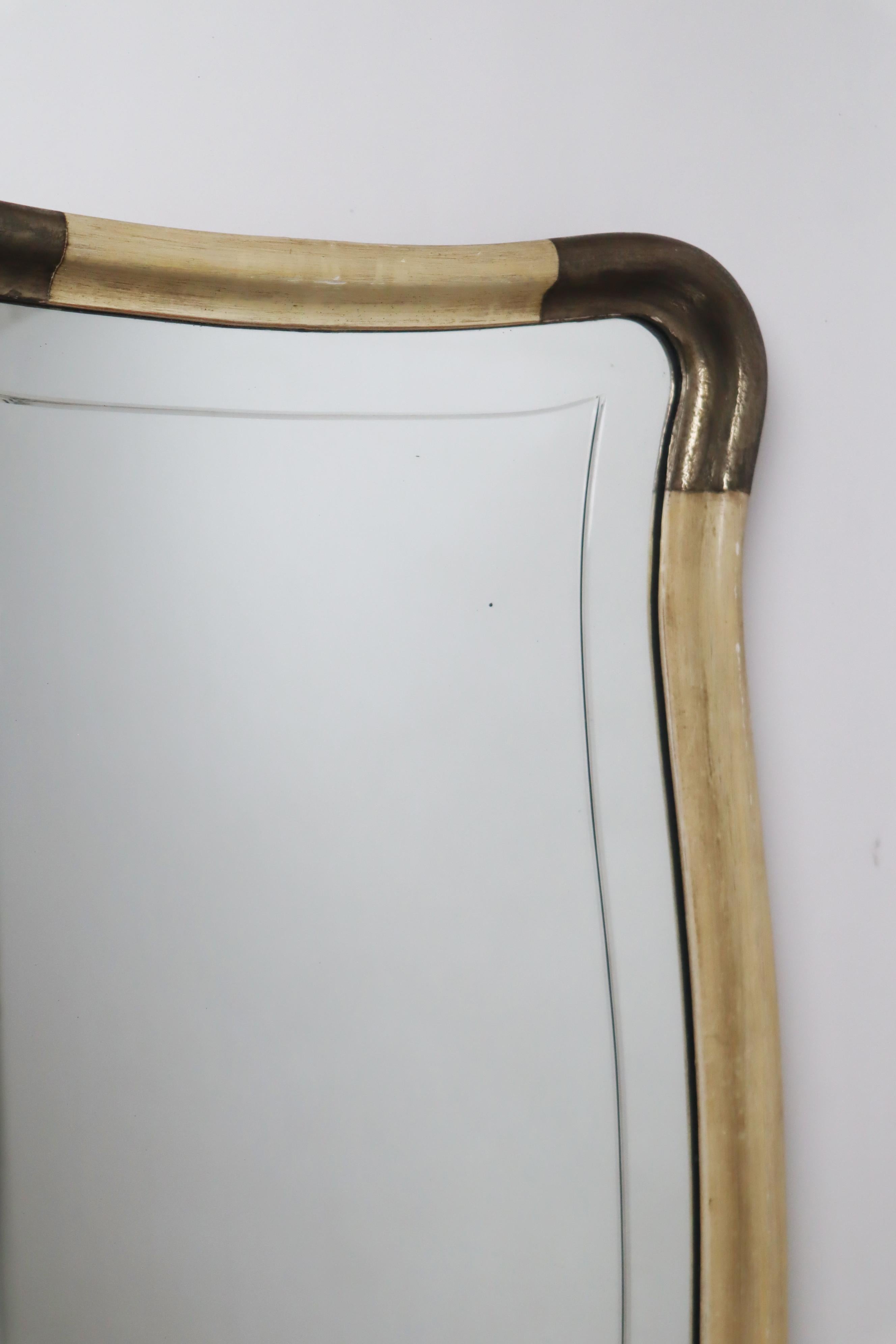 Espejo de Pared Curvo Grabado en Oro Blanco Art Deco Moderno, Italia 1950 en venta 6
