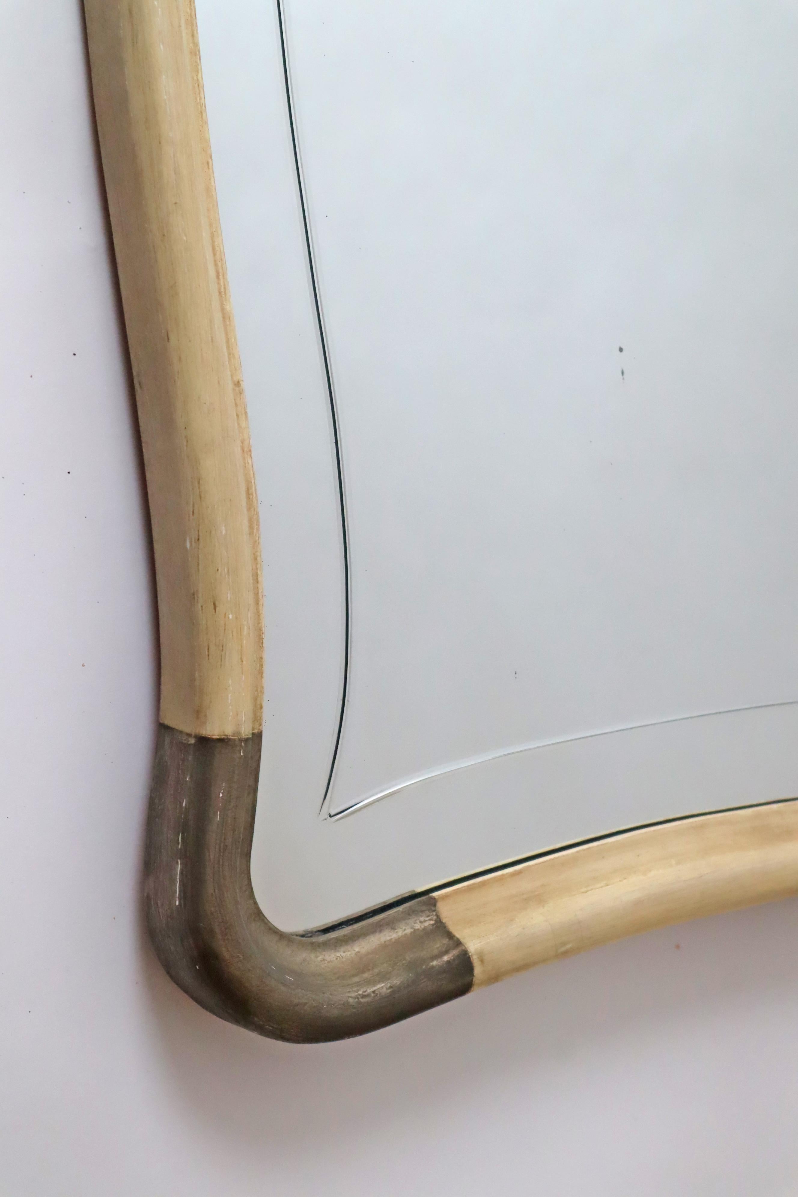 Espejo de Pared Curvo Grabado en Oro Blanco Art Deco Moderno, Italia 1950 en Bueno estado para la venta en Hannover, DE