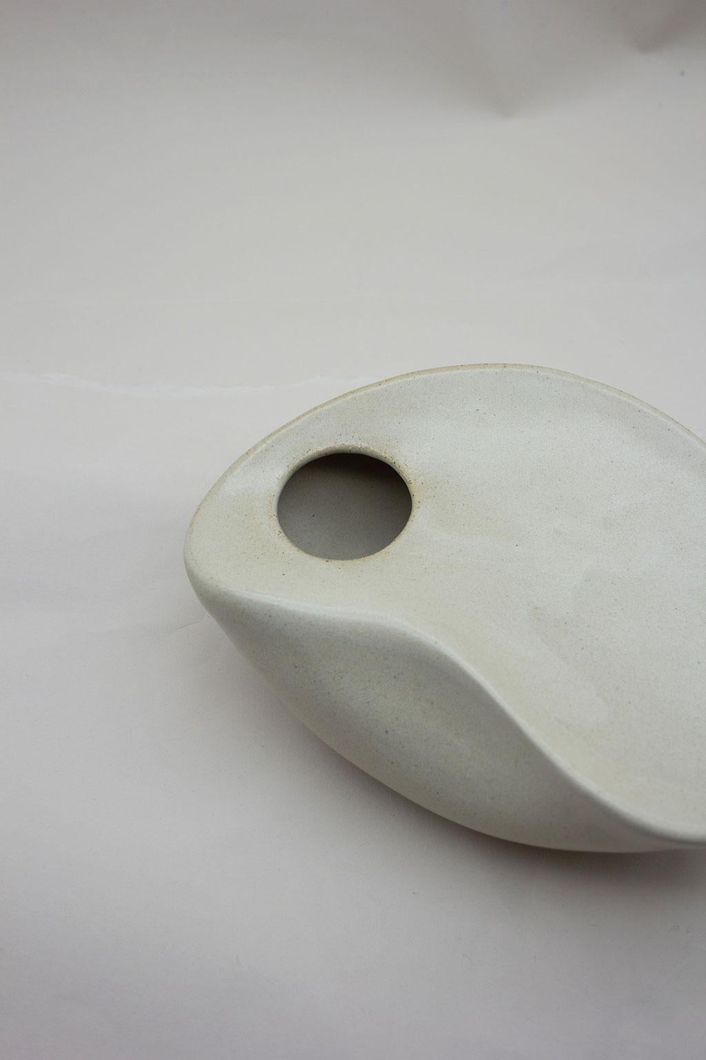 Curved Form Handcrafted Stoneware Sculpture in Antique Cream Glaze In New Condition For Sale In London, GB