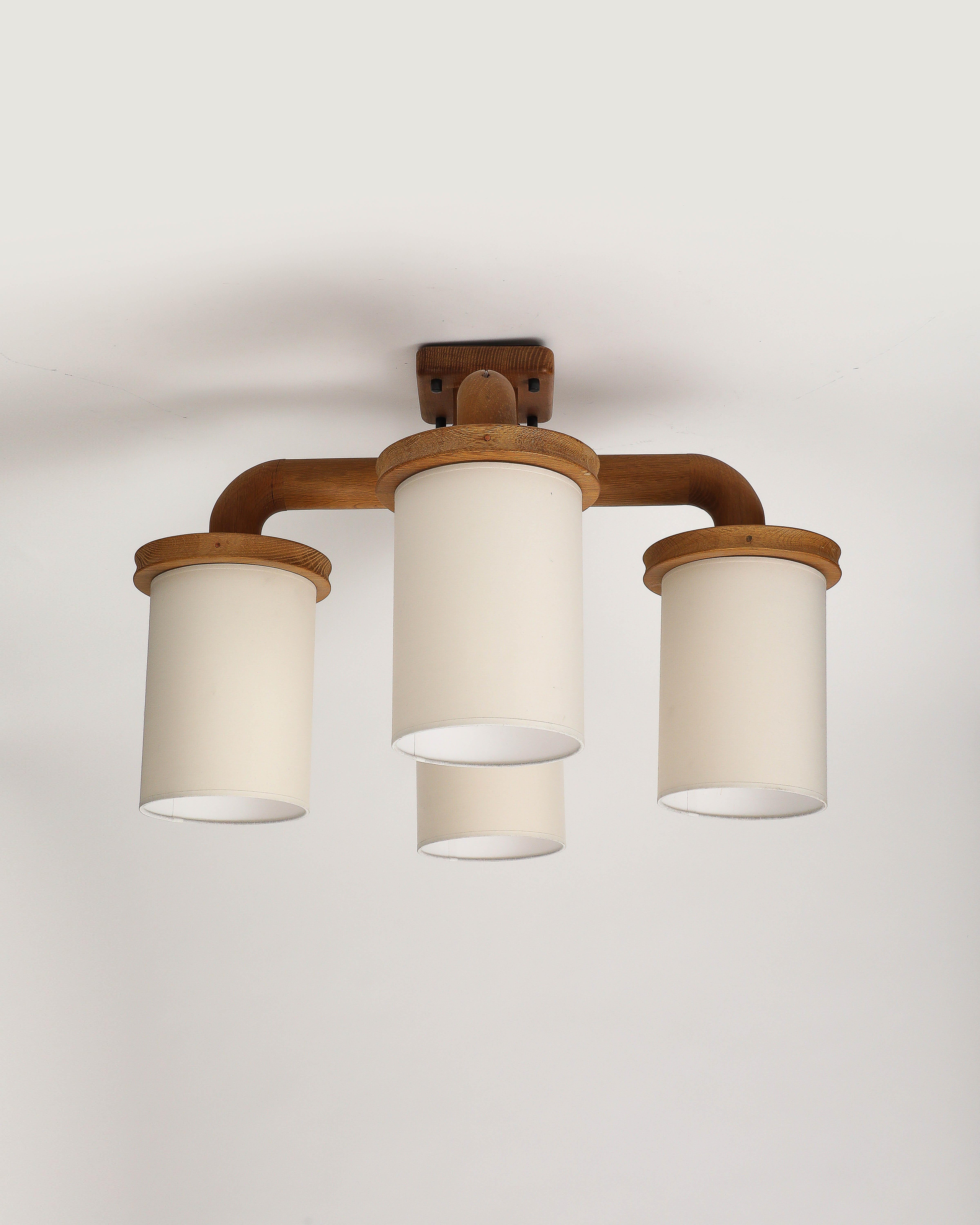 Lampadario a quattro bracci curvi in legno di Guillerme et Chambron, Francia, 1960 ca.