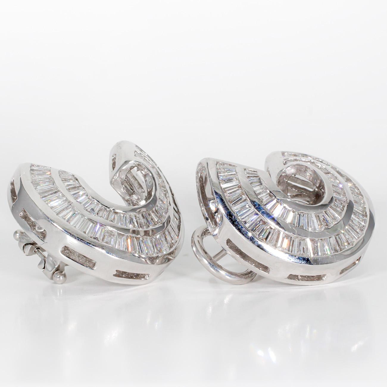 Curved French Clip Earrings with Baguette Diamonds.  D2.75ct.t.w. In New Condition For Sale In Los Angeles, CA