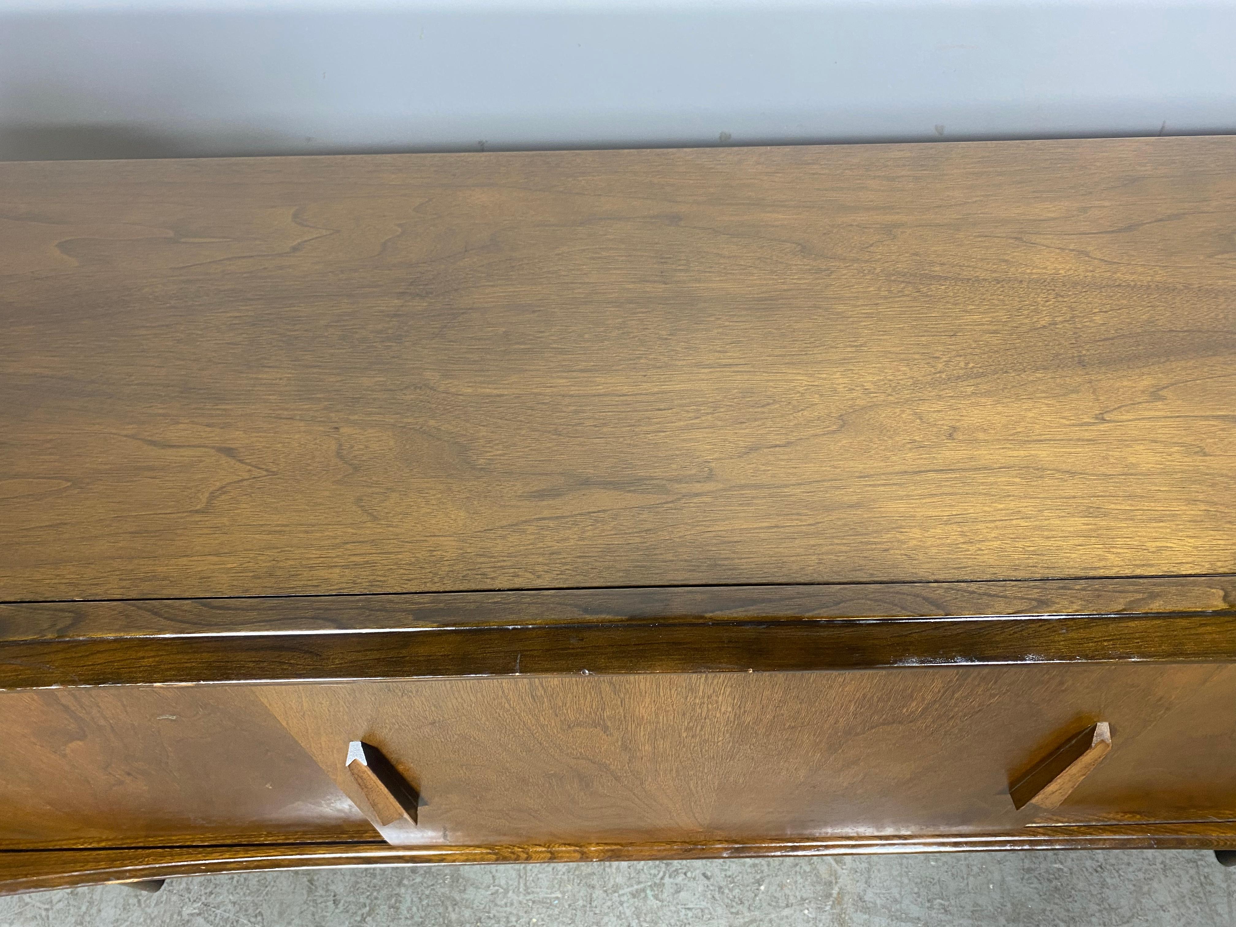 Curved front Walnut Credenza by Deilcraft. 1950’s,  Classic Modernist Design For Sale 1