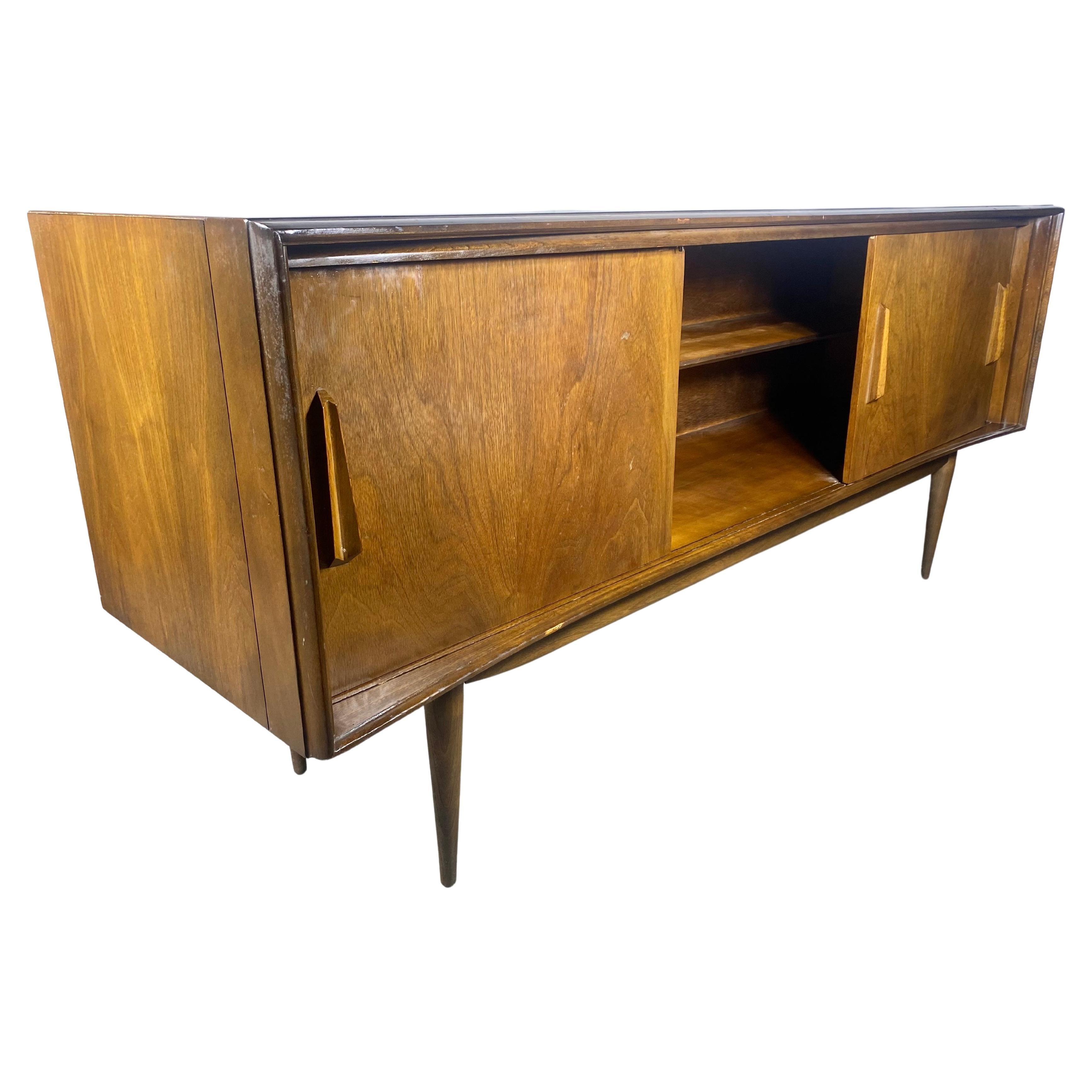 Curved front Walnut Credenza by Deilcraft. 1950’s,  Classic Modernist Design For Sale