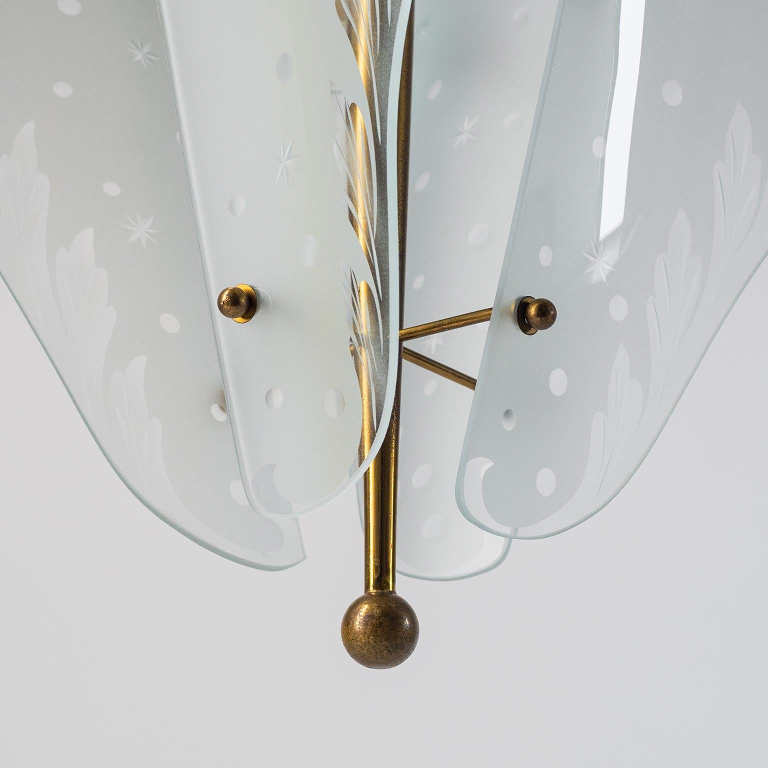 Italian Curved Glass Chandelier, circa 1955, Luigi Brusotti (Attr.) 4